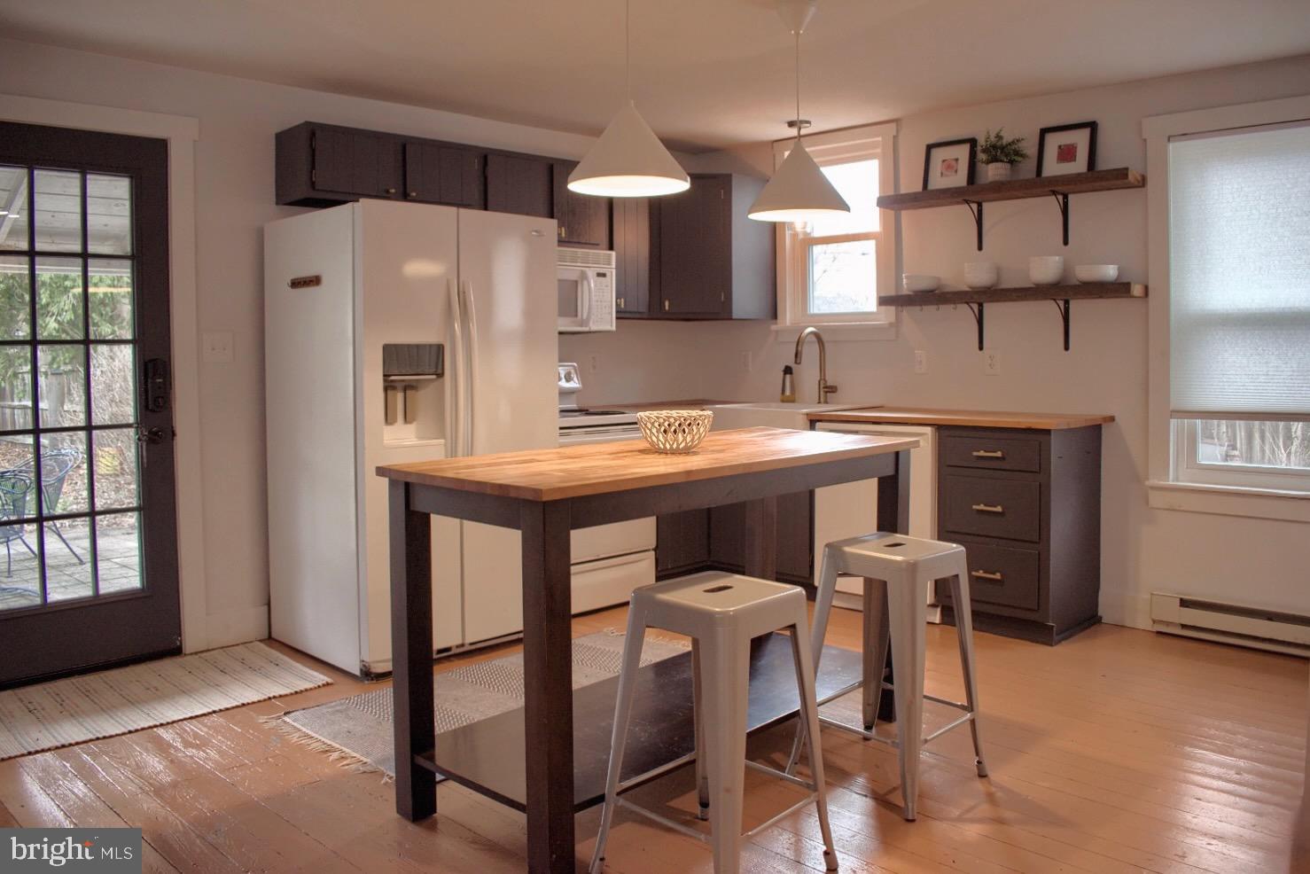 227 2ND STREET N