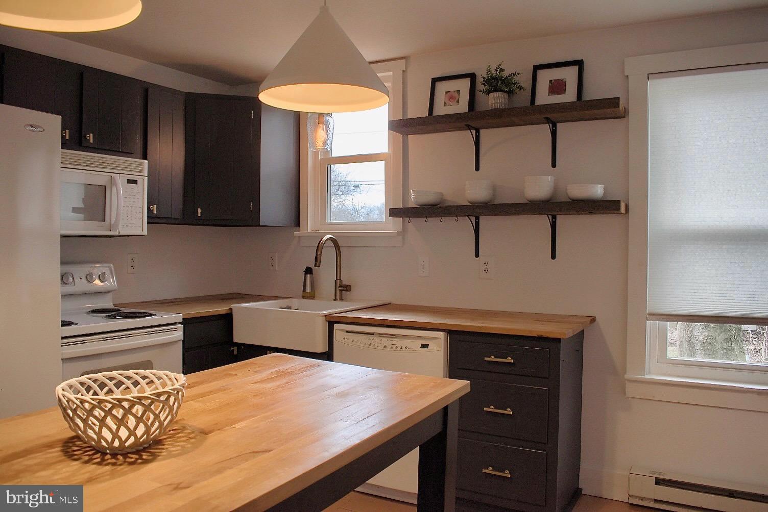 227 2ND STREET N