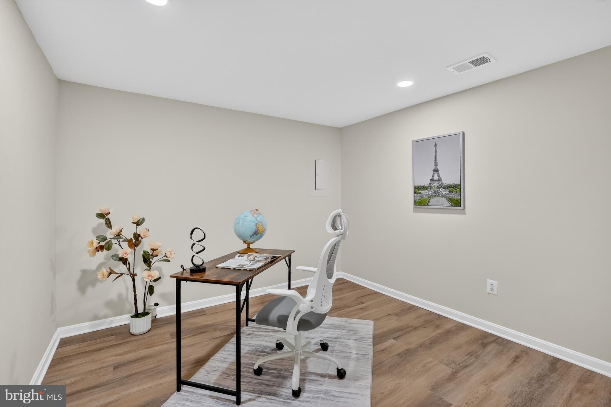 MILESTONE TOWNHOUSES - Residential