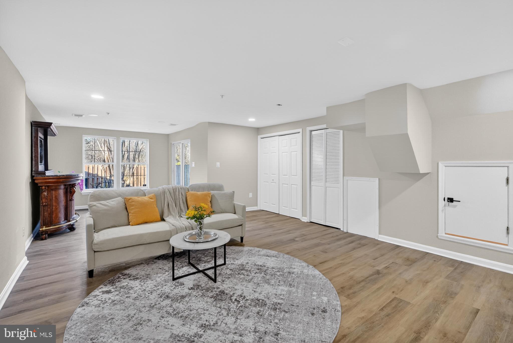 MILESTONE TOWNHOUSES - Residential