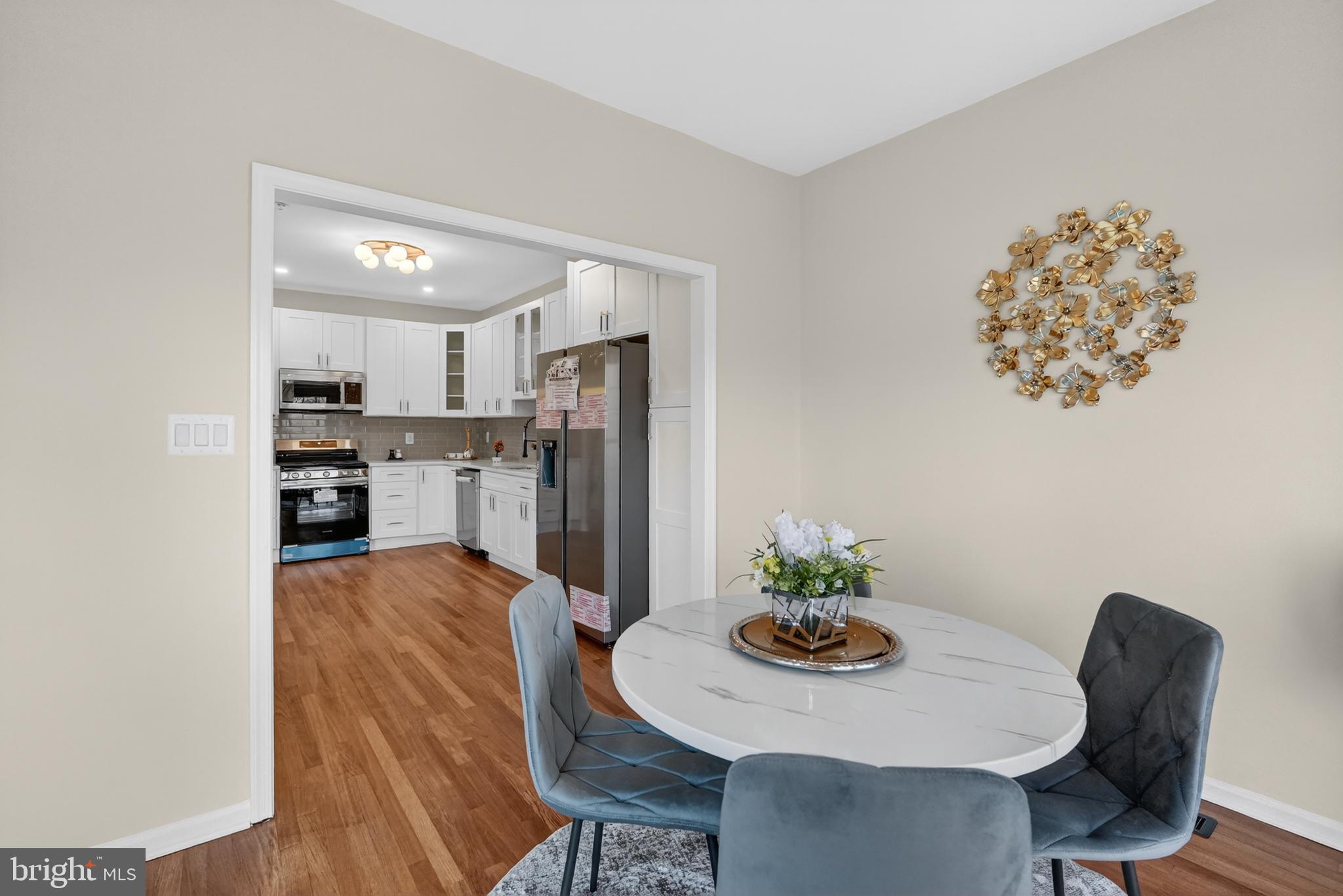 MILESTONE TOWNHOUSES - Residential