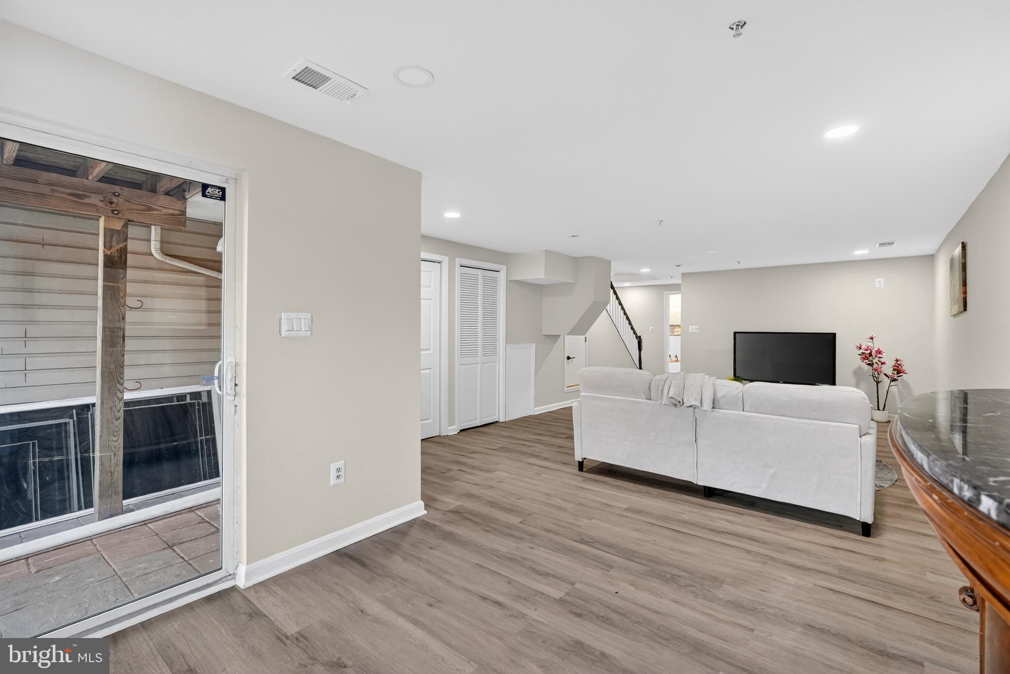 MILESTONE TOWNHOUSES - Residential