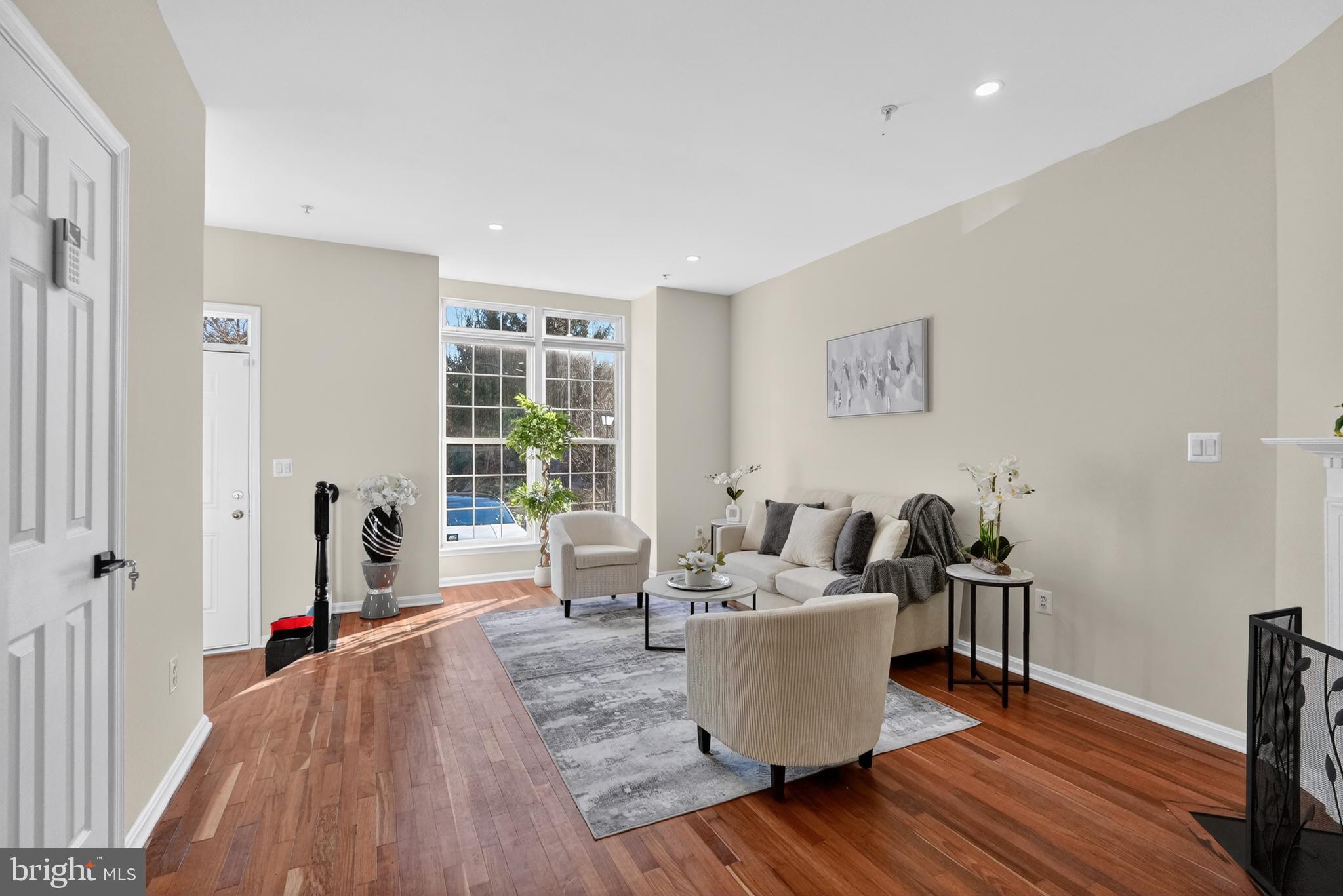 MILESTONE TOWNHOUSES - Residential