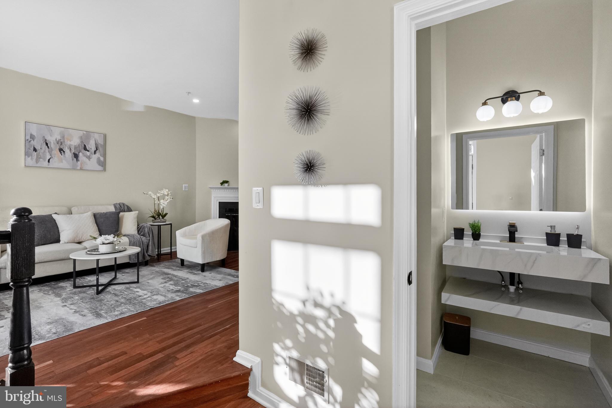 MILESTONE TOWNHOUSES - Residential