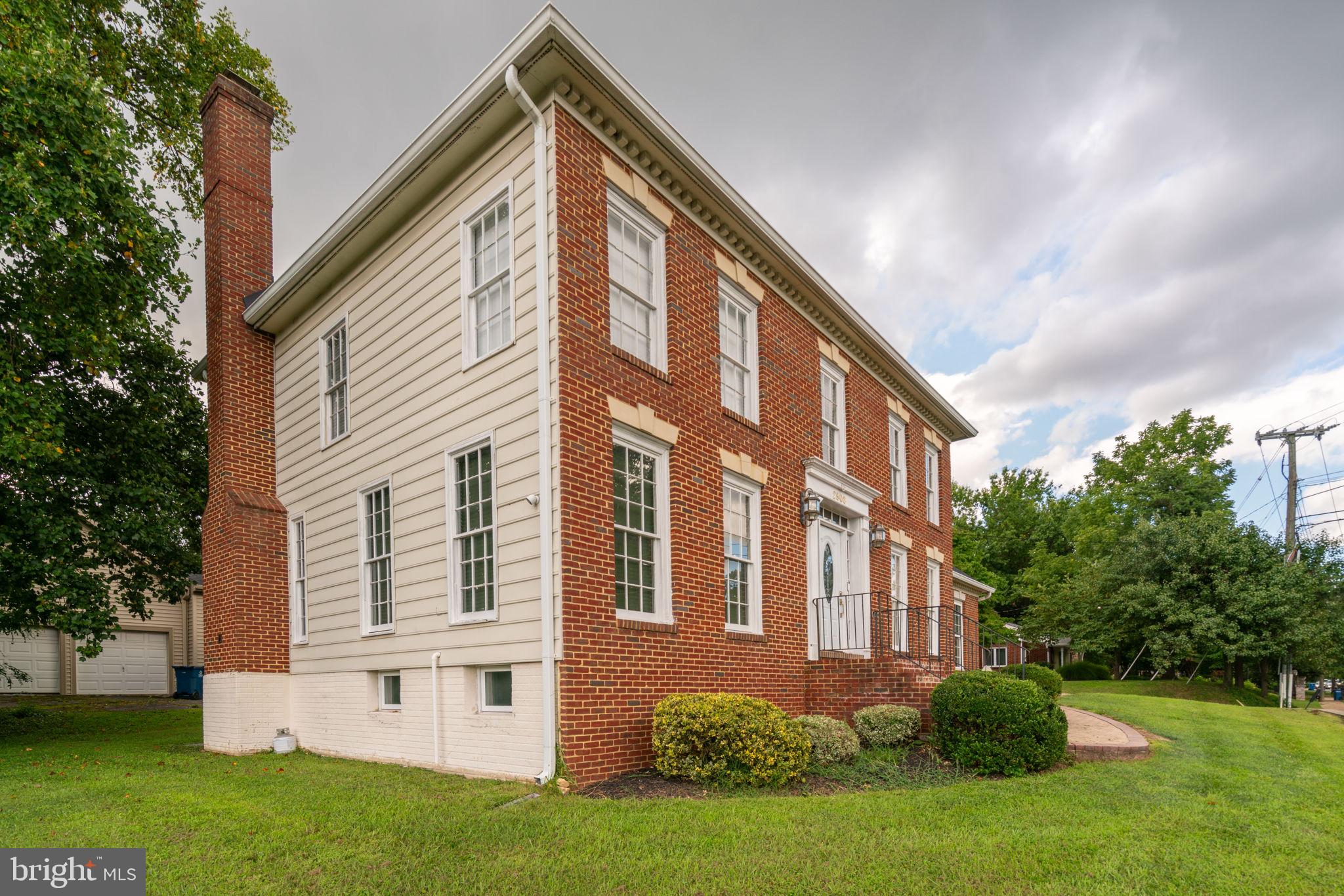 2906 CEDAR LANE