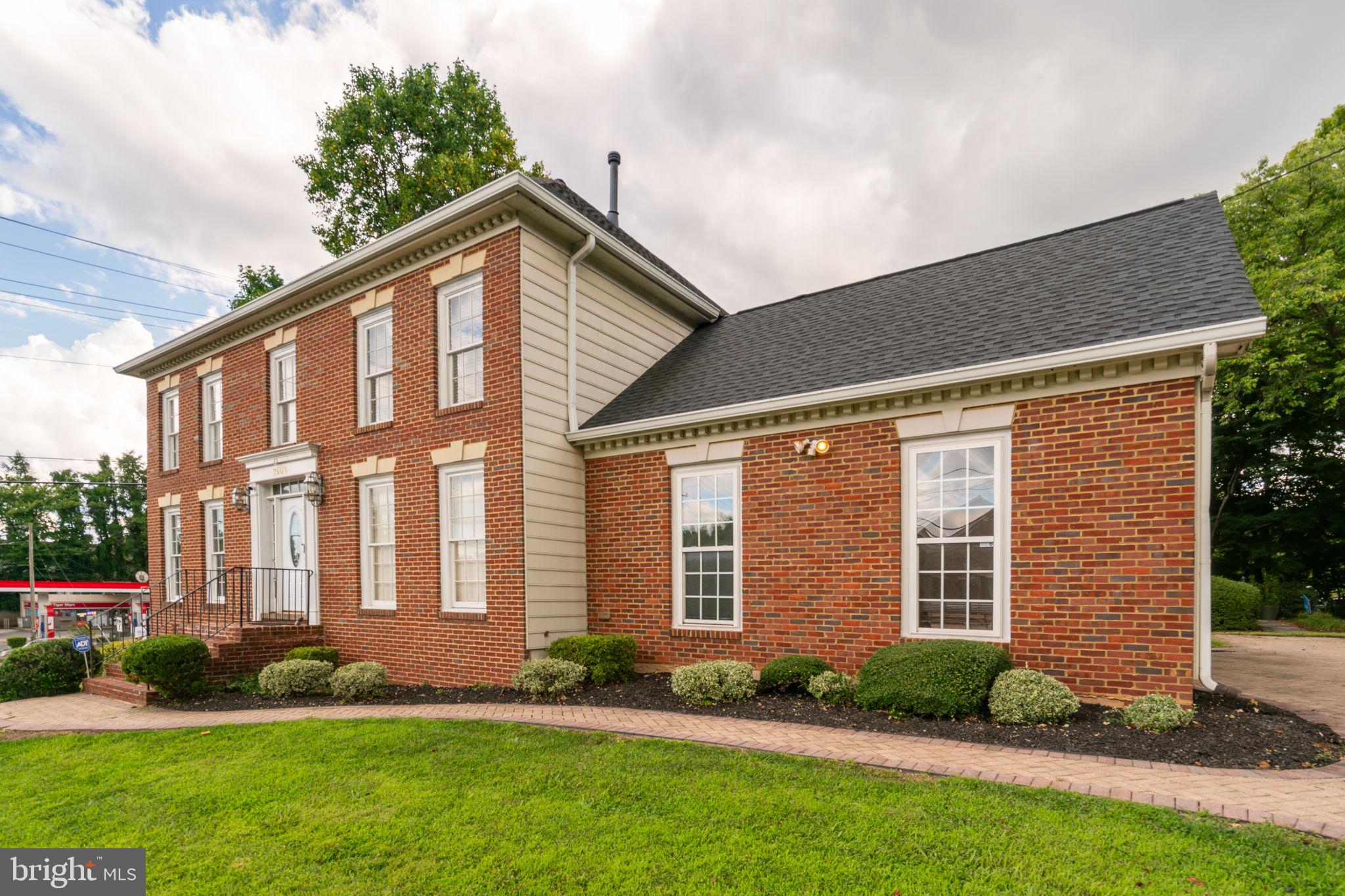 2906 CEDAR LANE