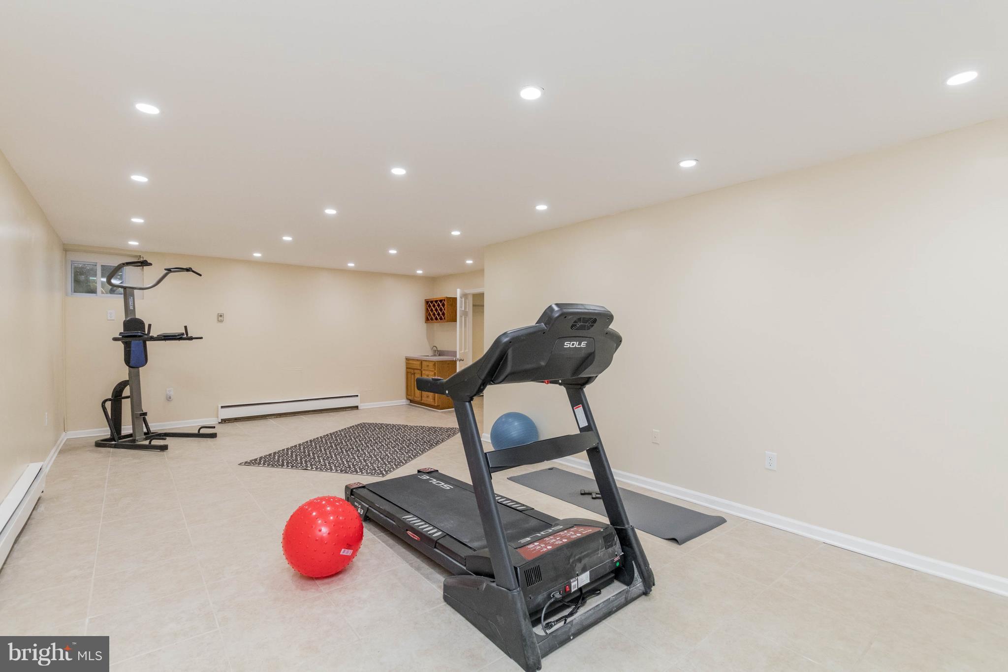 HAMPTON - Residential