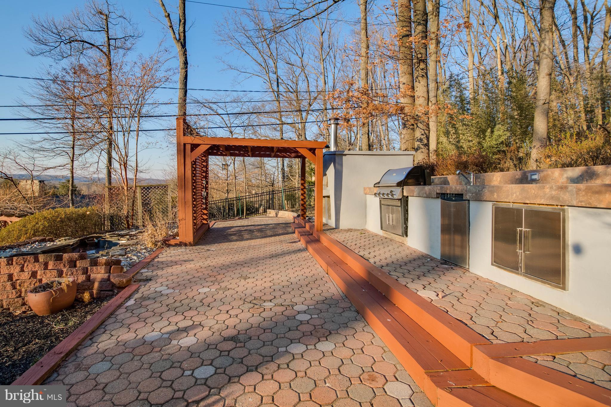 HAMPTON - Residential