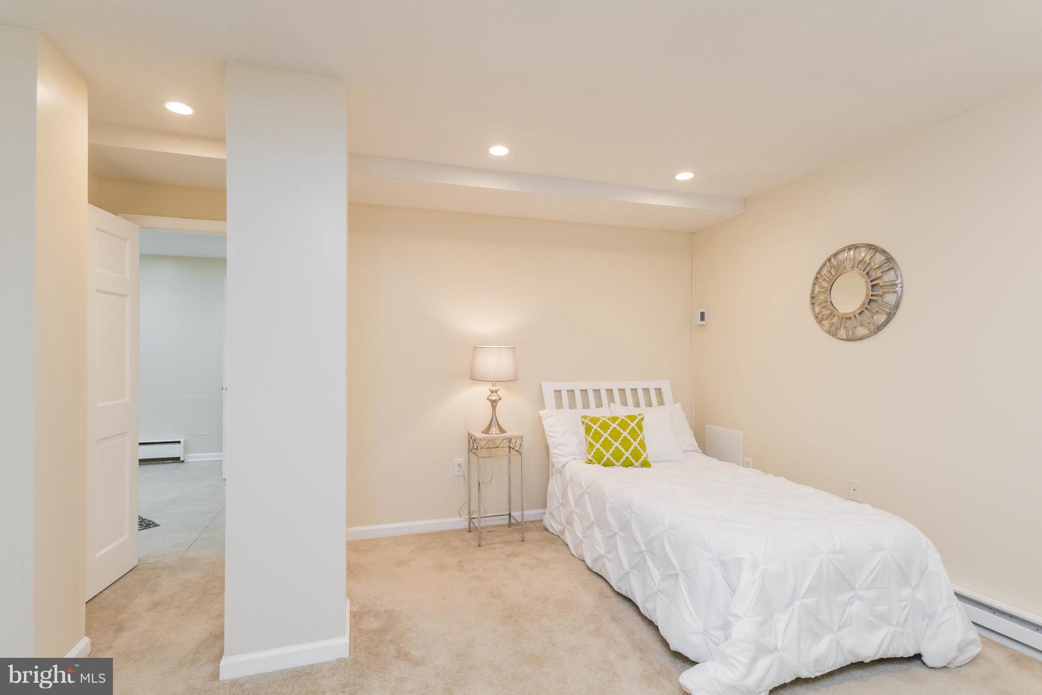 HAMPTON - Residential