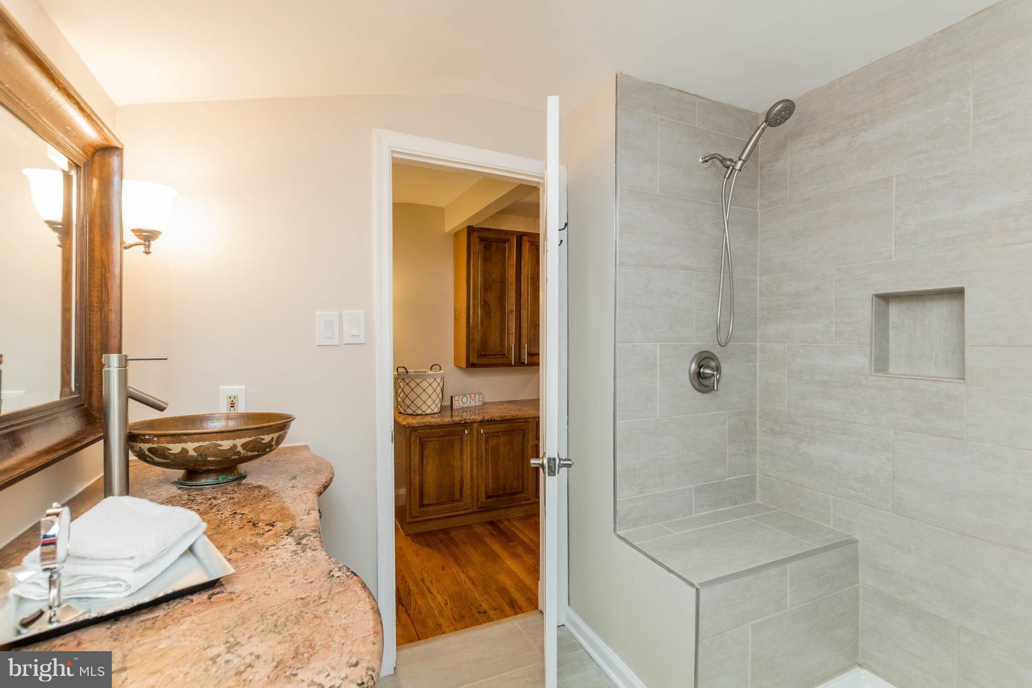 HAMPTON - Residential