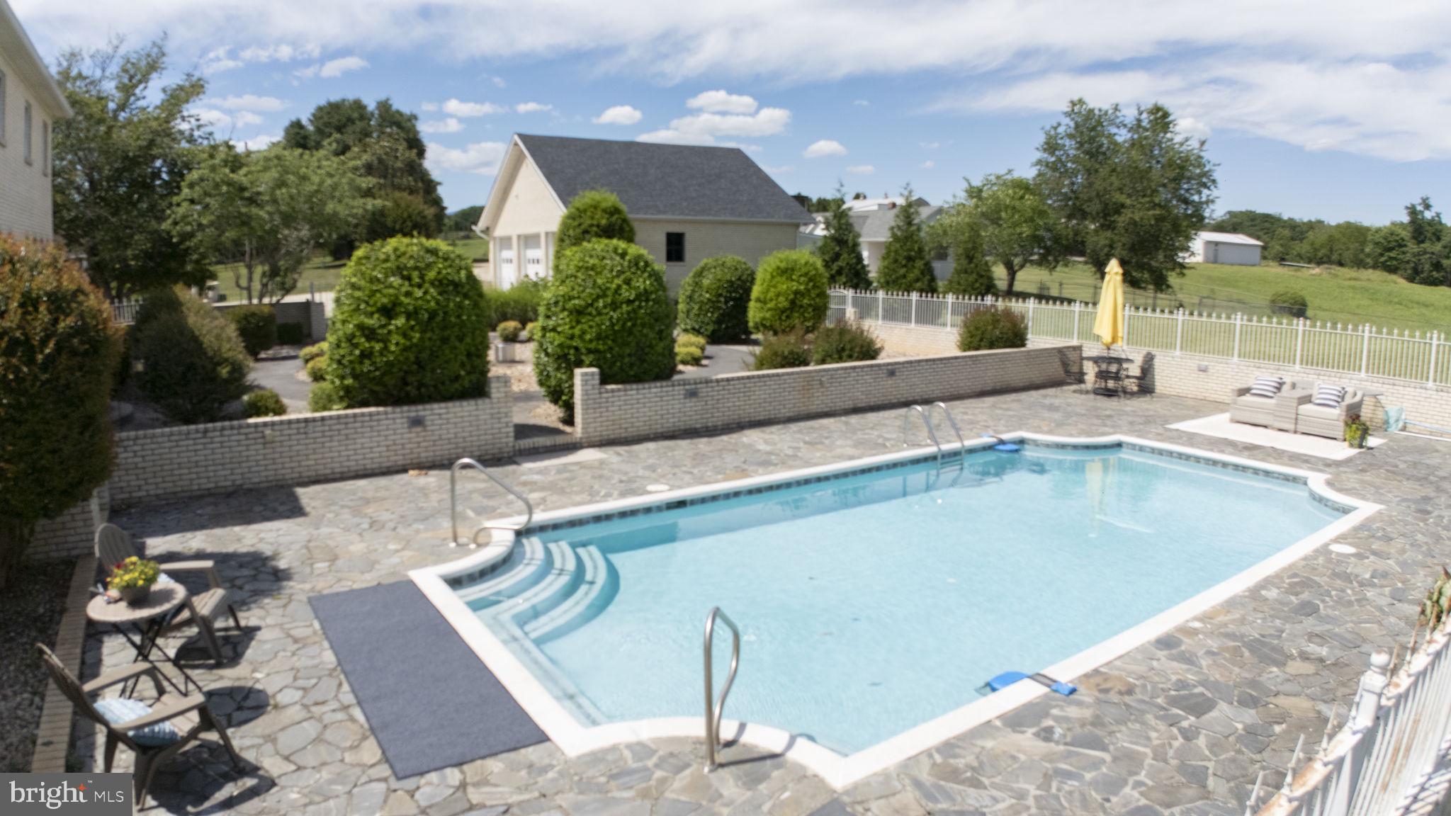 4059 LOWRY RD.