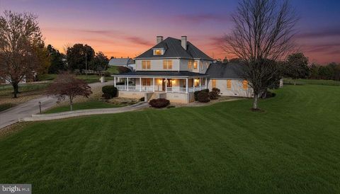 Homes For Sale - 4059 Lowry Rd. Rd<br/> GOODE, VA 24556