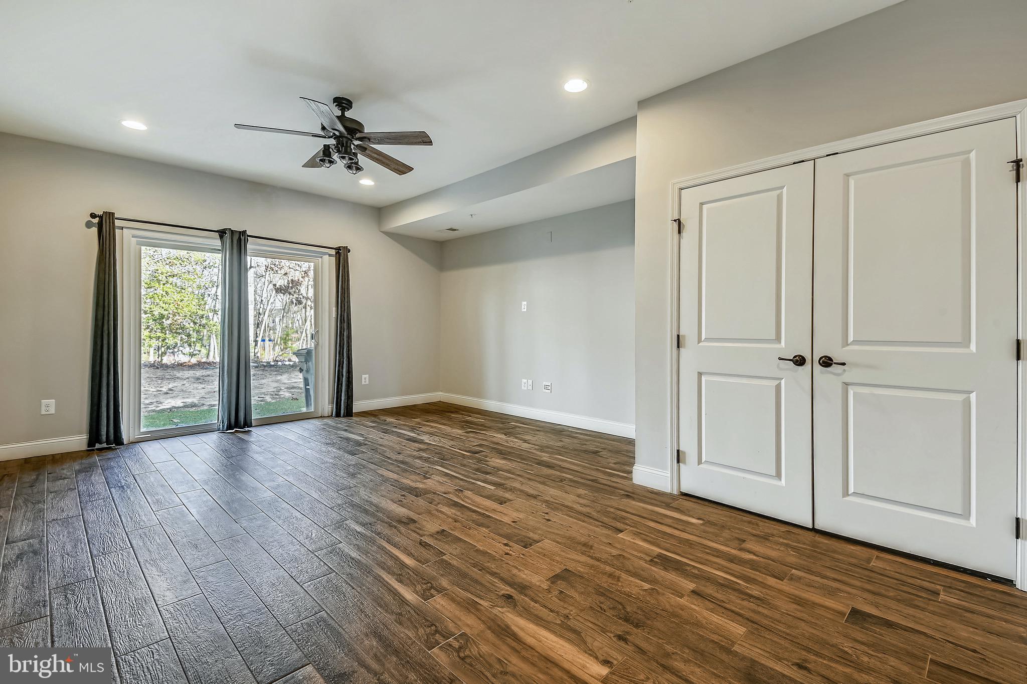 CREEKSIDE VILLAGE AT TANYARD SPRINGS - Residential Lease