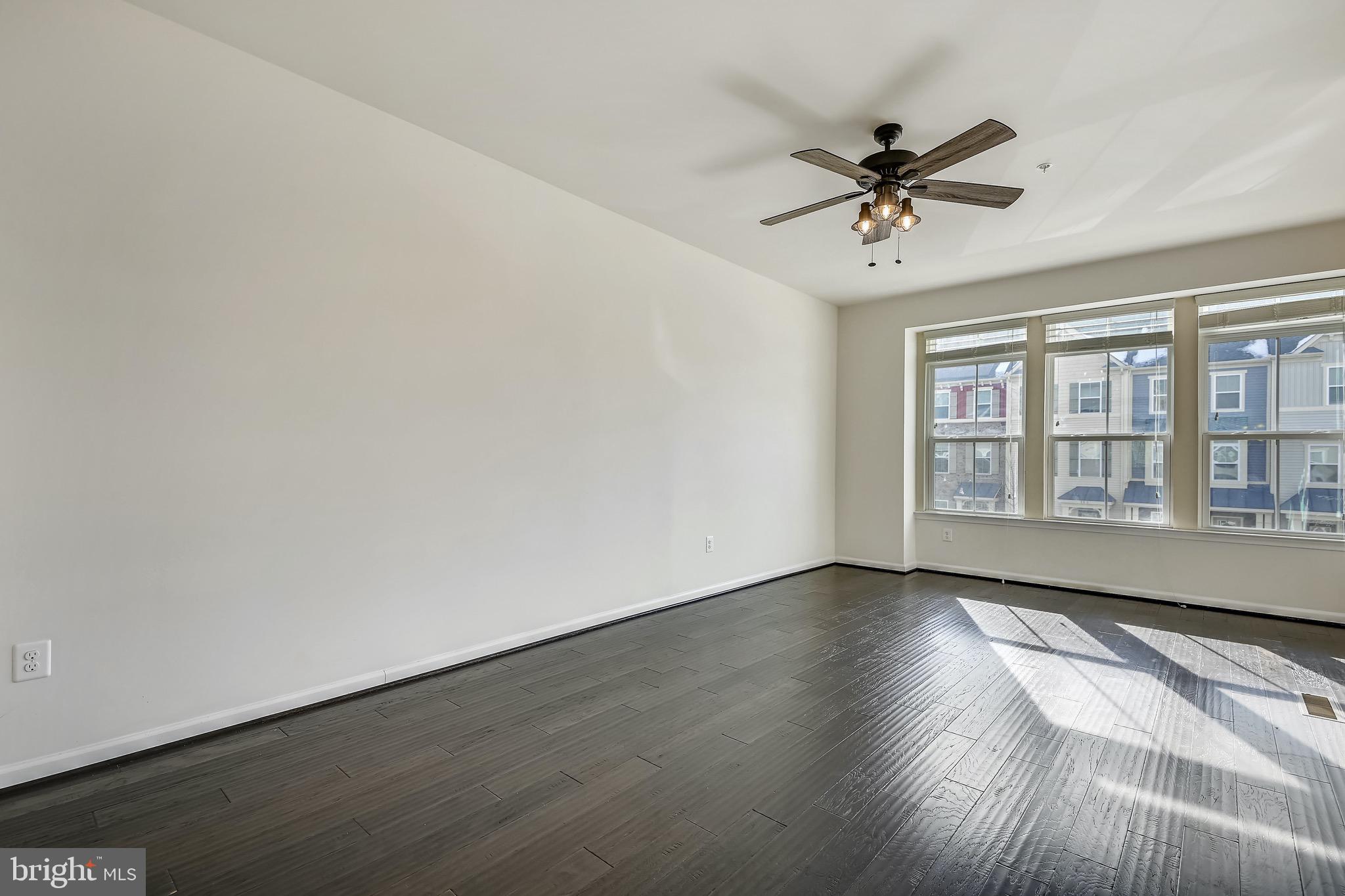 CREEKSIDE VILLAGE AT TANYARD SPRINGS - Residential Lease