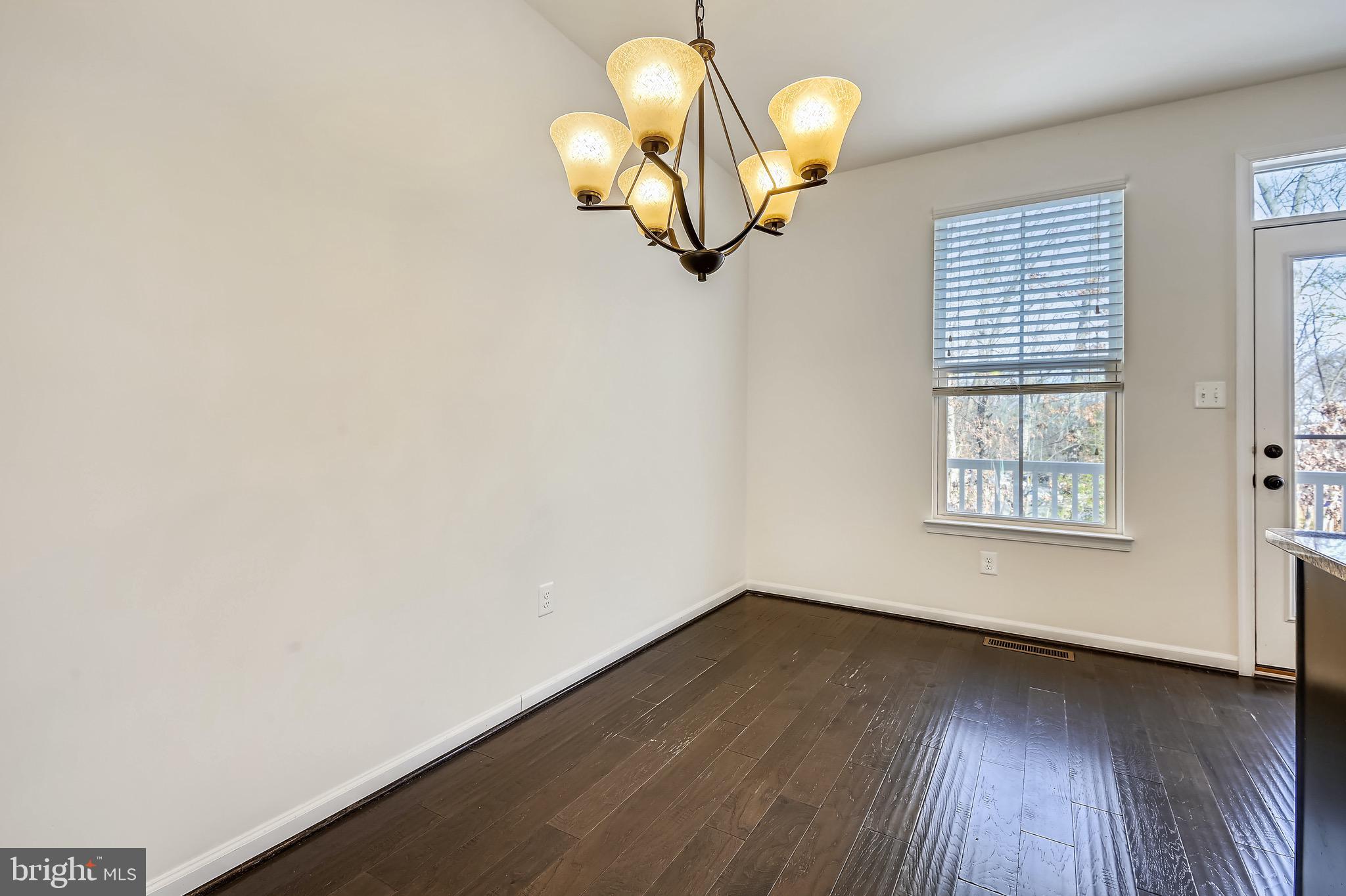 CREEKSIDE VILLAGE AT TANYARD SPRINGS - Residential Lease