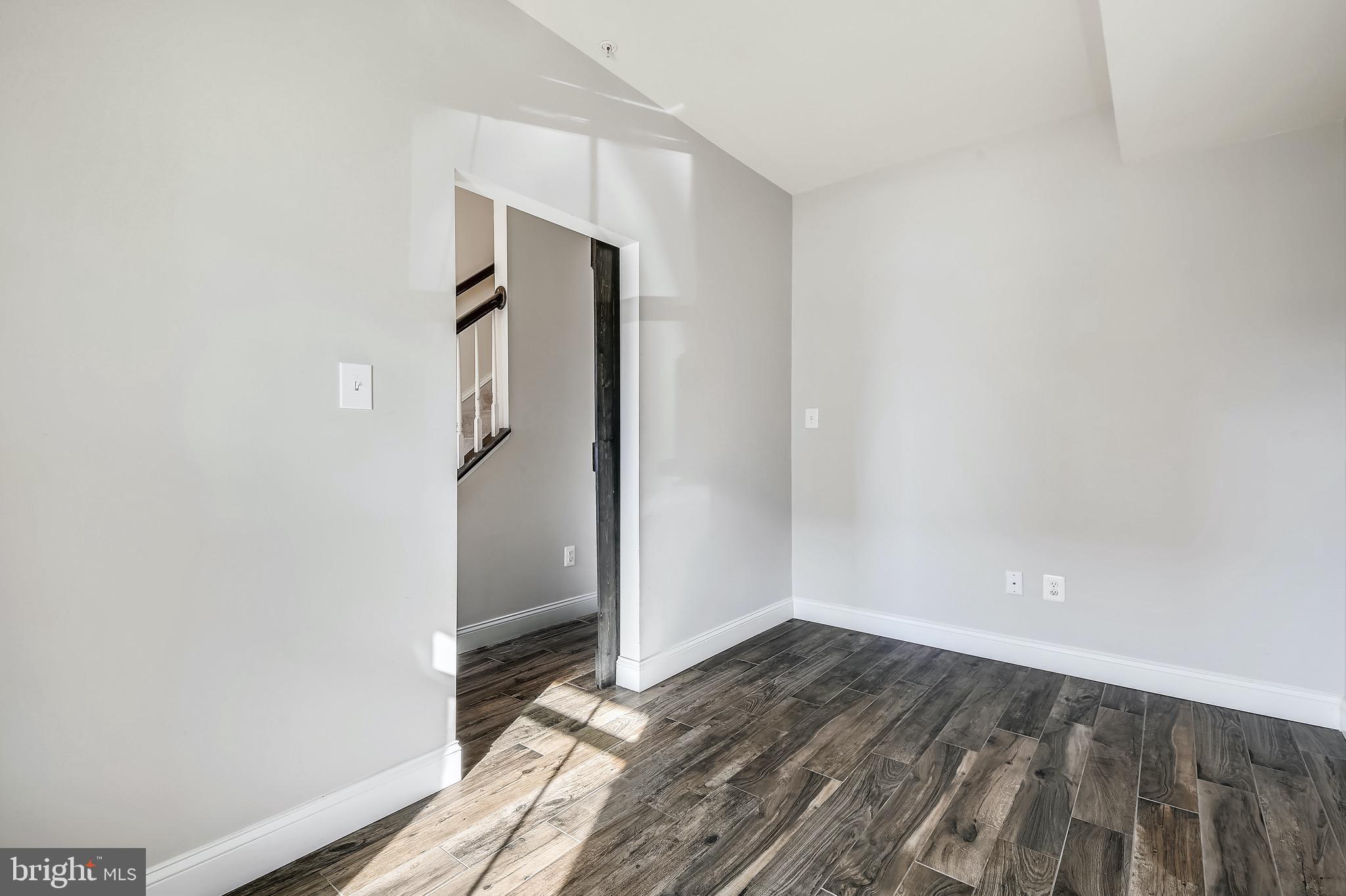 CREEKSIDE VILLAGE AT TANYARD SPRINGS - Residential Lease