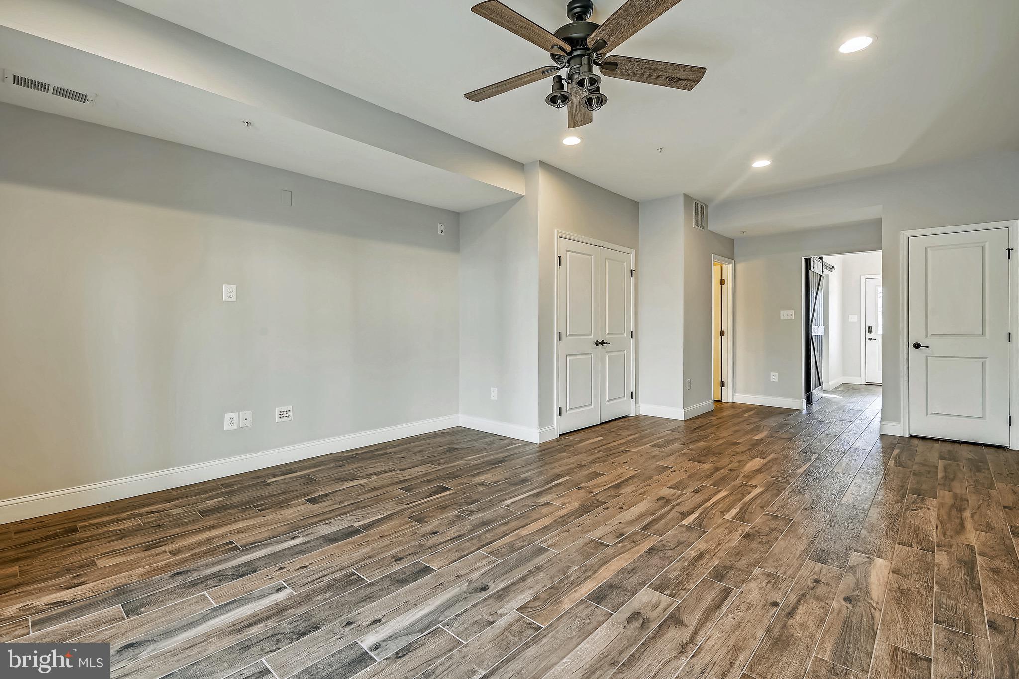 CREEKSIDE VILLAGE AT TANYARD SPRINGS - Residential Lease