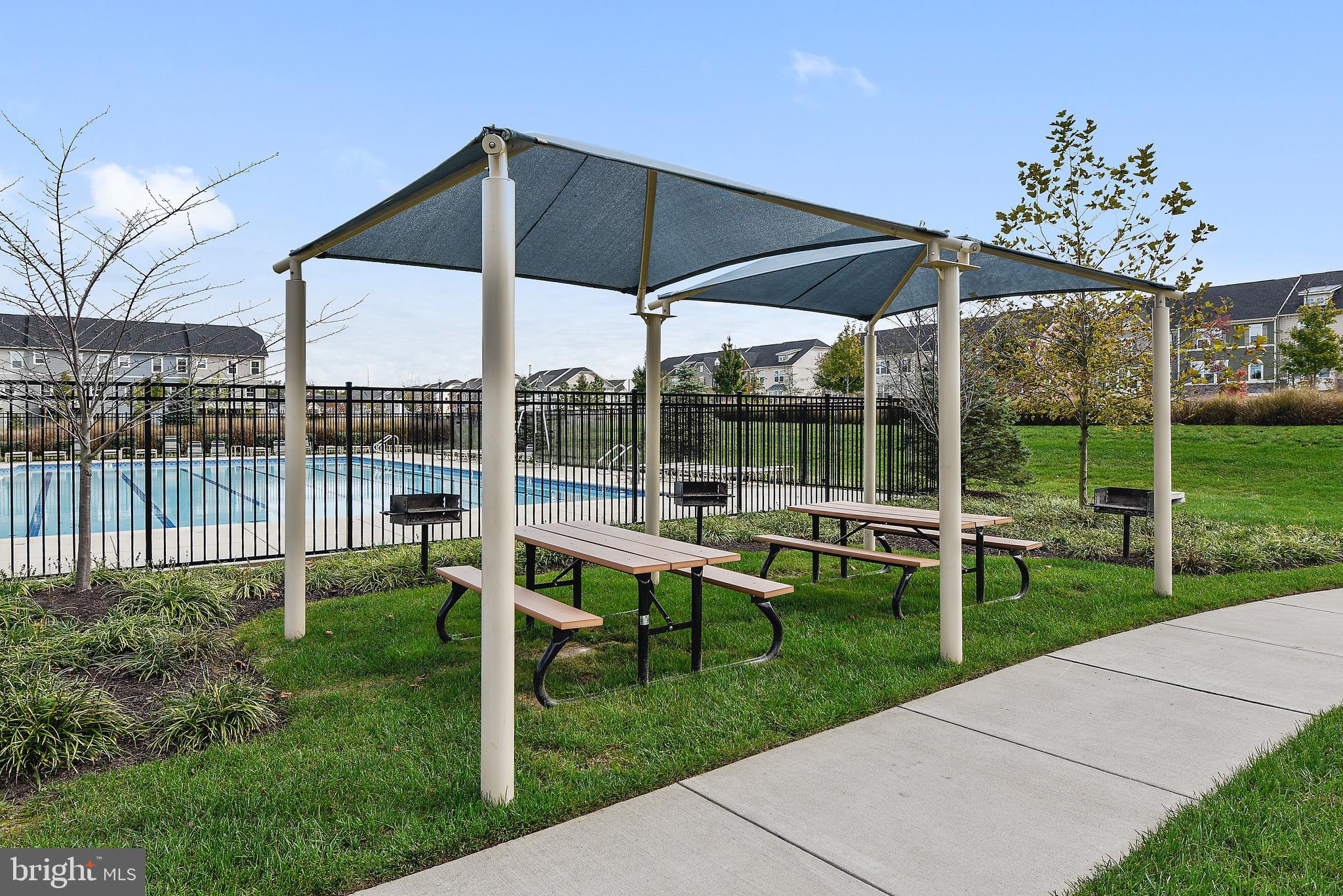 CREEKSIDE VILLAGE AT TANYARD SPRINGS - Residential Lease