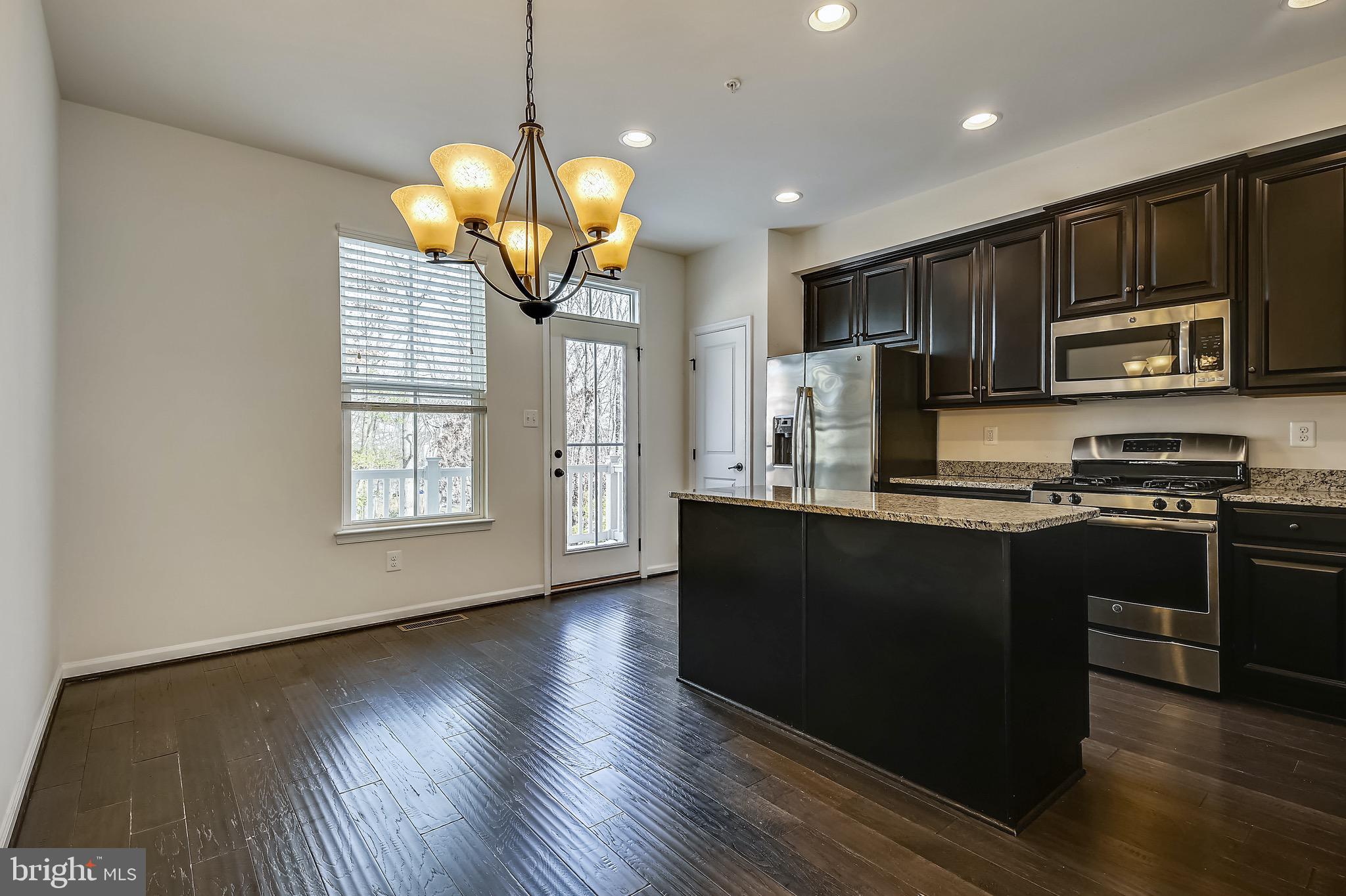 CREEKSIDE VILLAGE AT TANYARD SPRINGS - Residential Lease