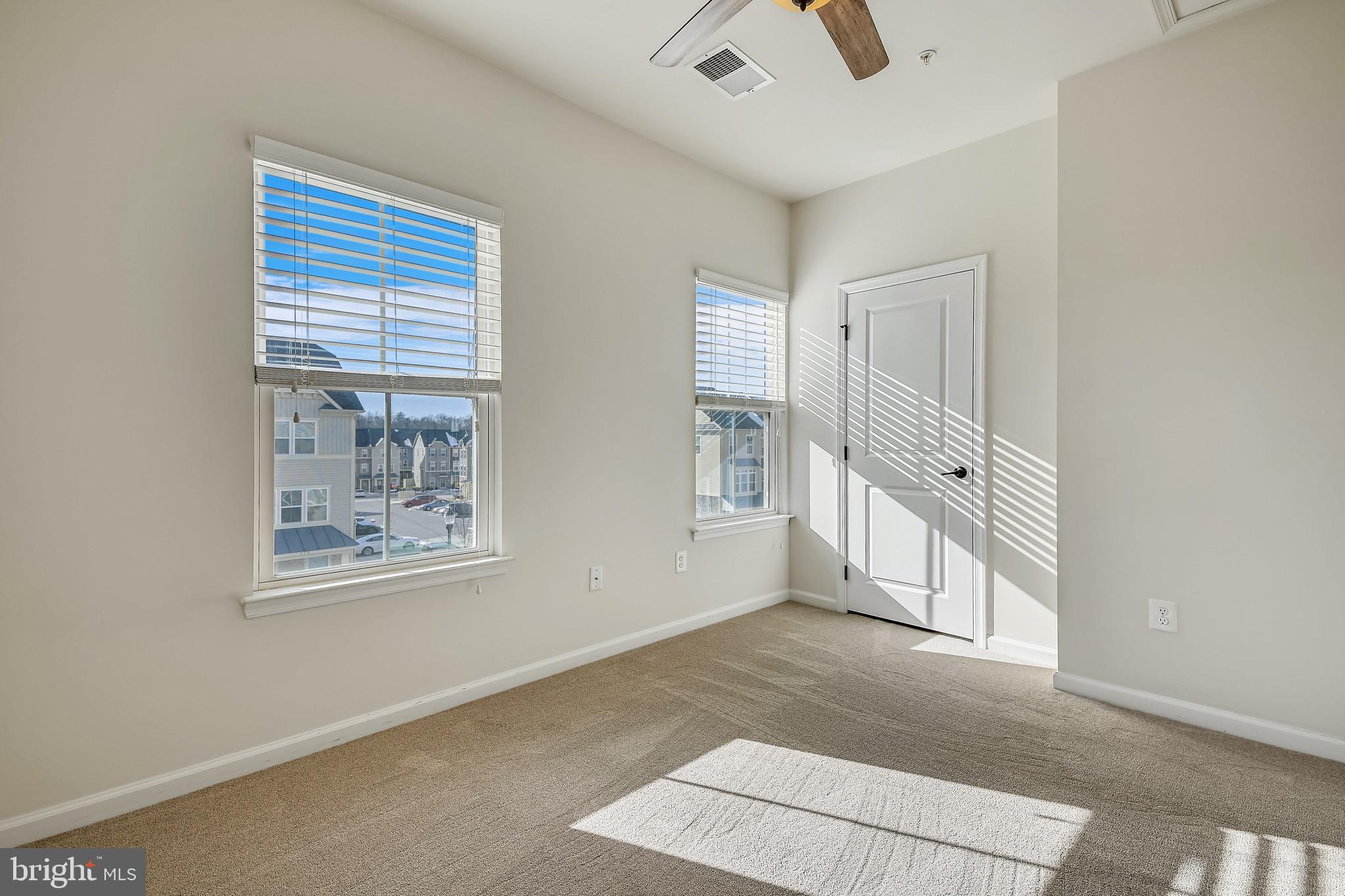 CREEKSIDE VILLAGE AT TANYARD SPRINGS - Residential Lease