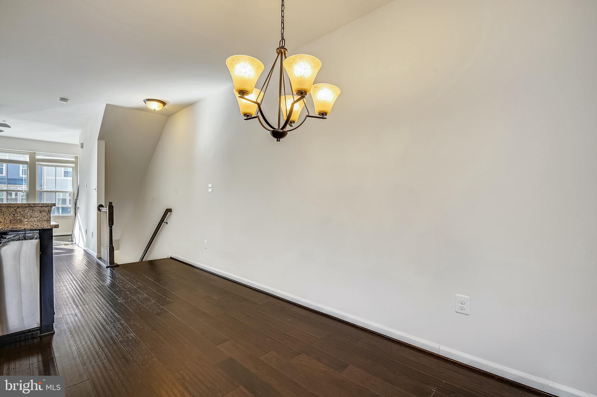 CREEKSIDE VILLAGE AT TANYARD SPRINGS - Residential Lease