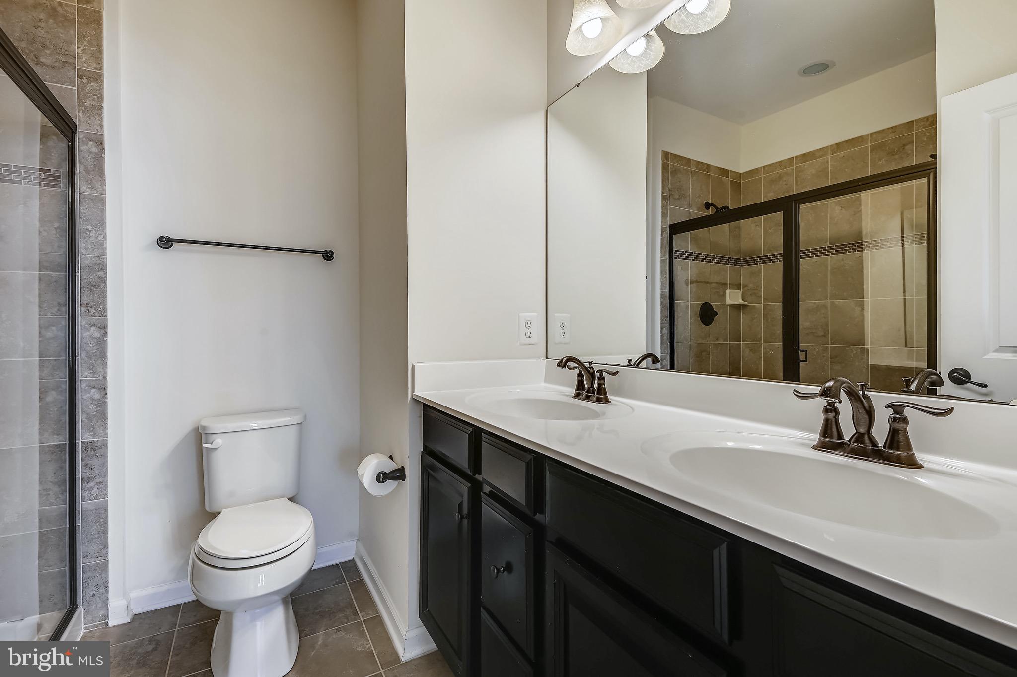 CREEKSIDE VILLAGE AT TANYARD SPRINGS - Residential Lease