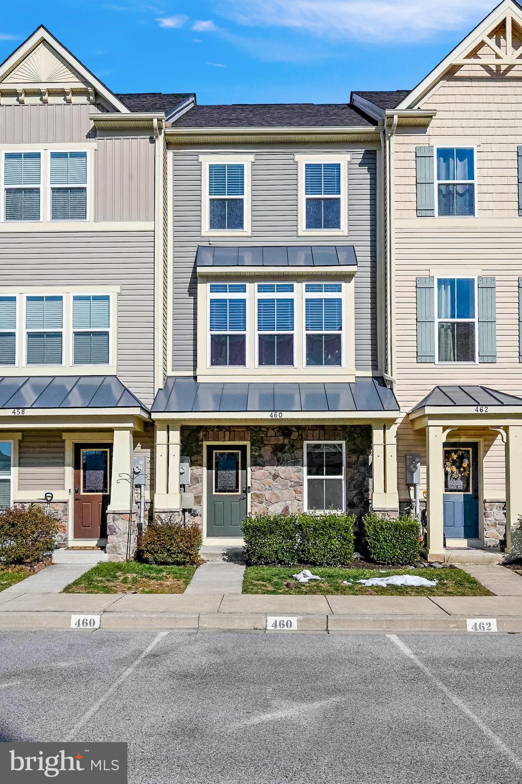 CREEKSIDE VILLAGE AT TANYARD SPRINGS - Residential Lease