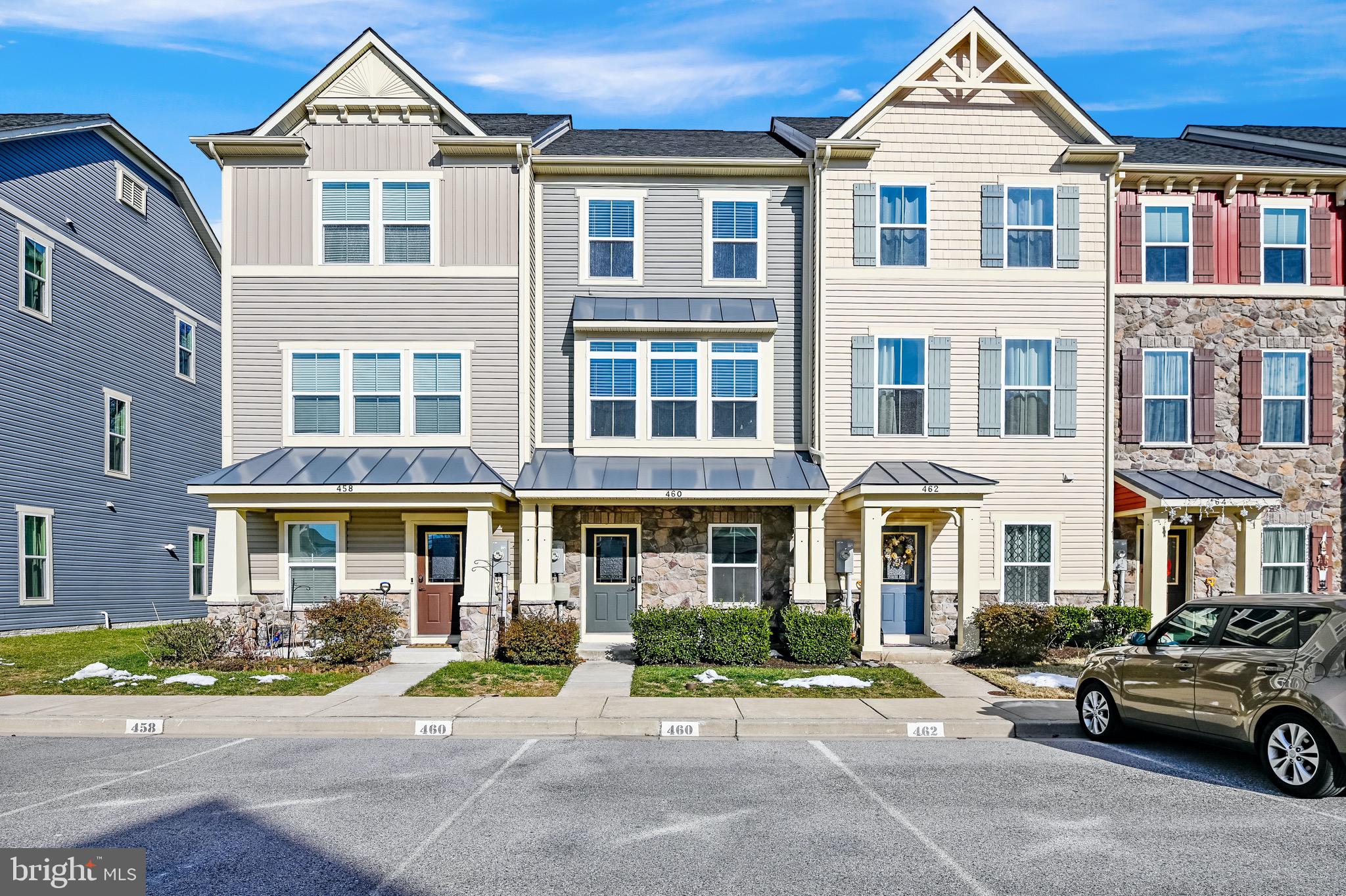 CREEKSIDE VILLAGE AT TANYARD SPRINGS - Residential Lease