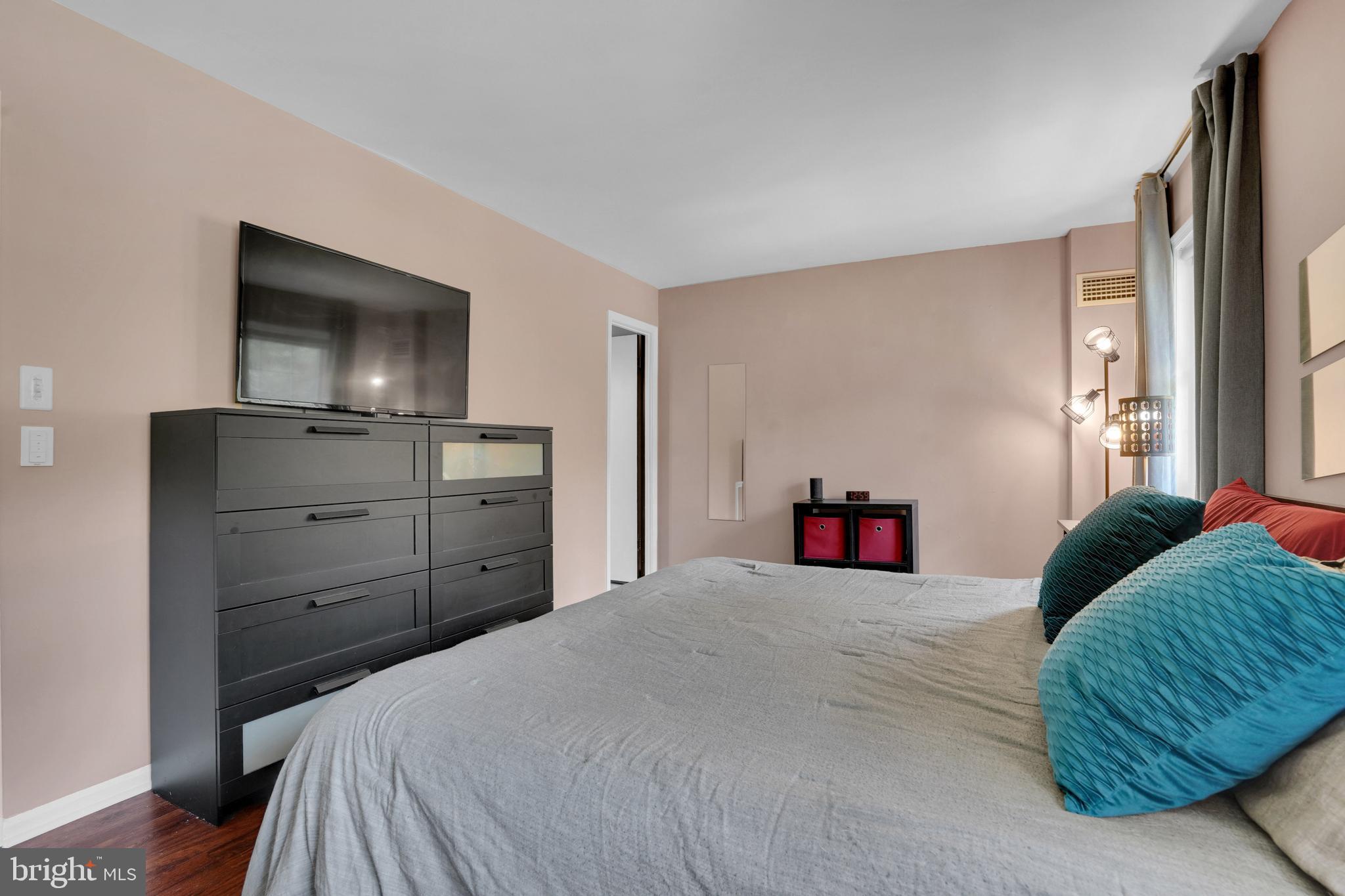 PLYMOUTH GARDENS - Residential