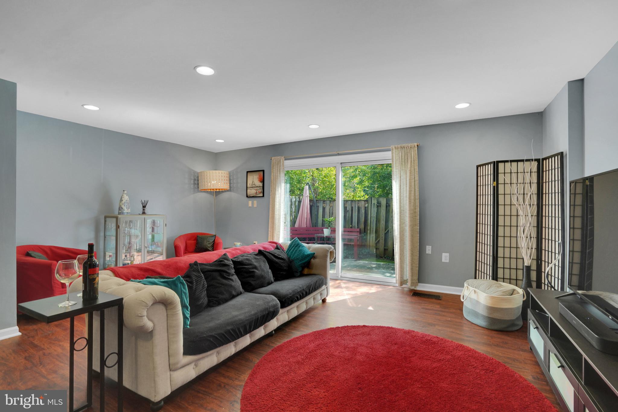 PLYMOUTH GARDENS - Residential