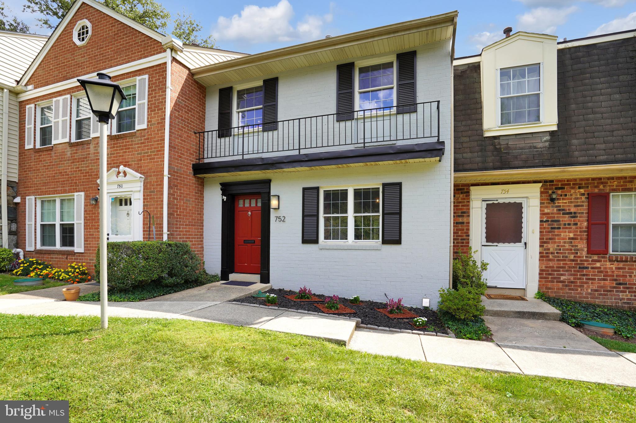 PLYMOUTH GARDENS - Residential