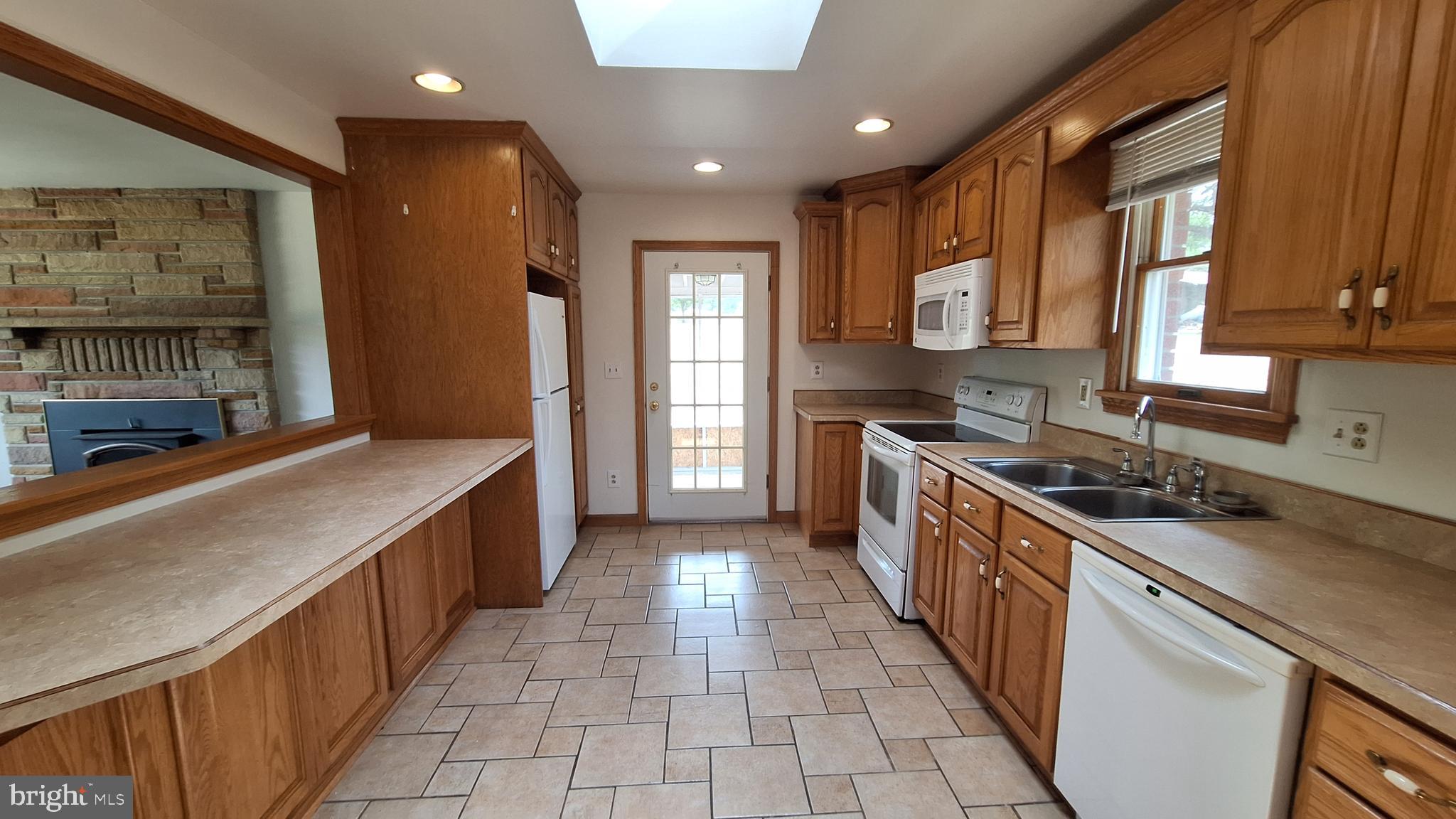 CRESAPTOWN - Residential