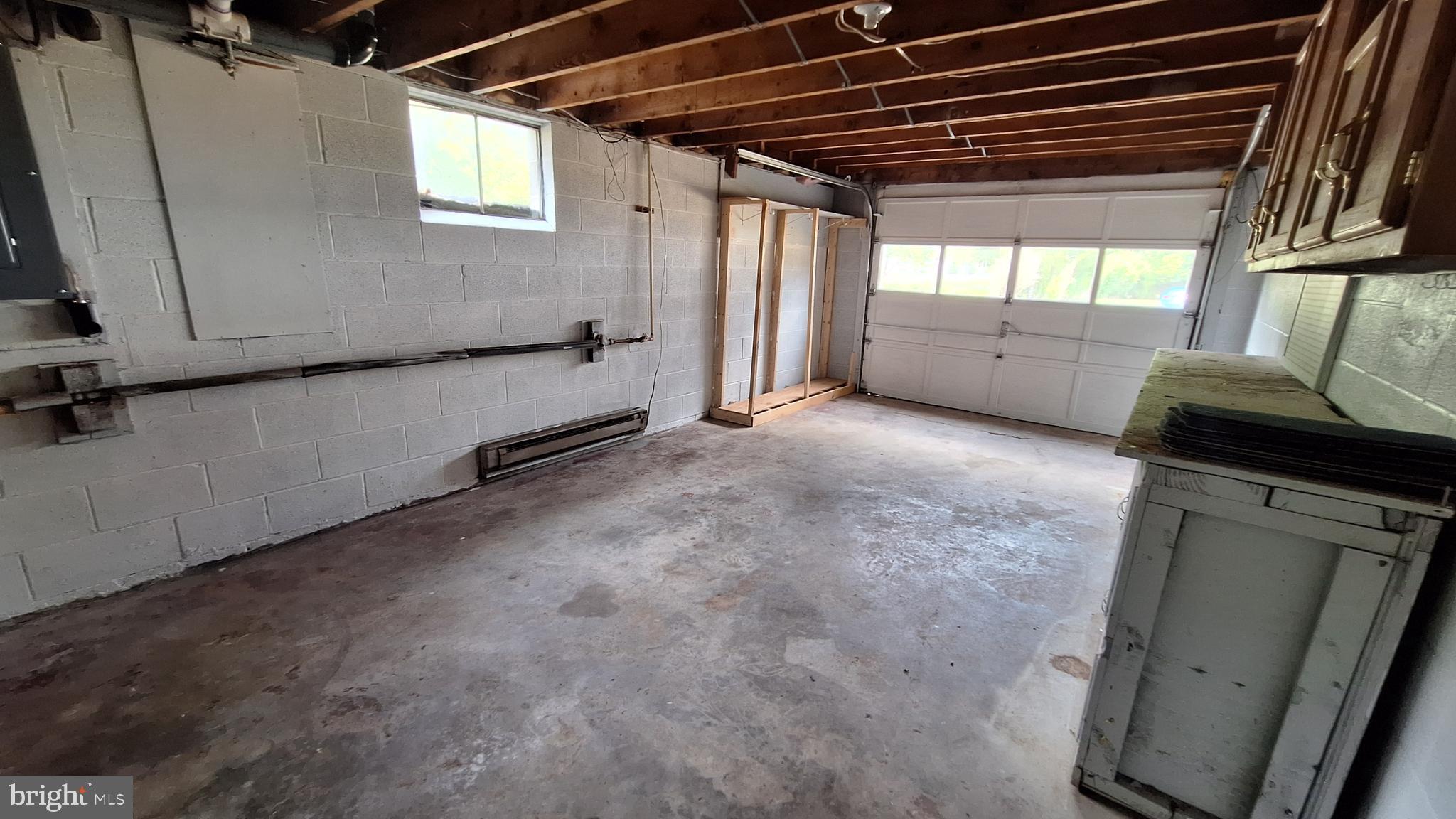 CRESAPTOWN - Residential