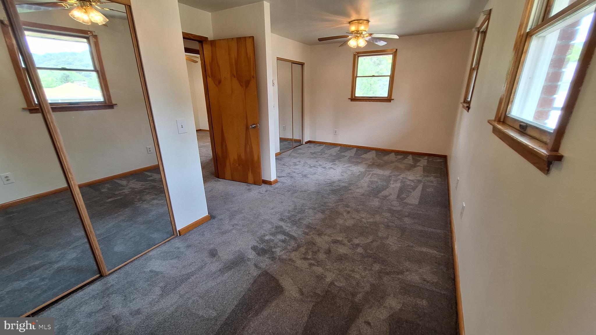 CRESAPTOWN - Residential