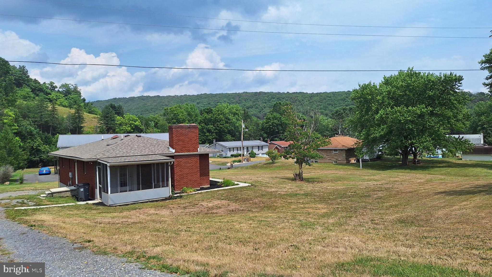 CRESAPTOWN - Residential