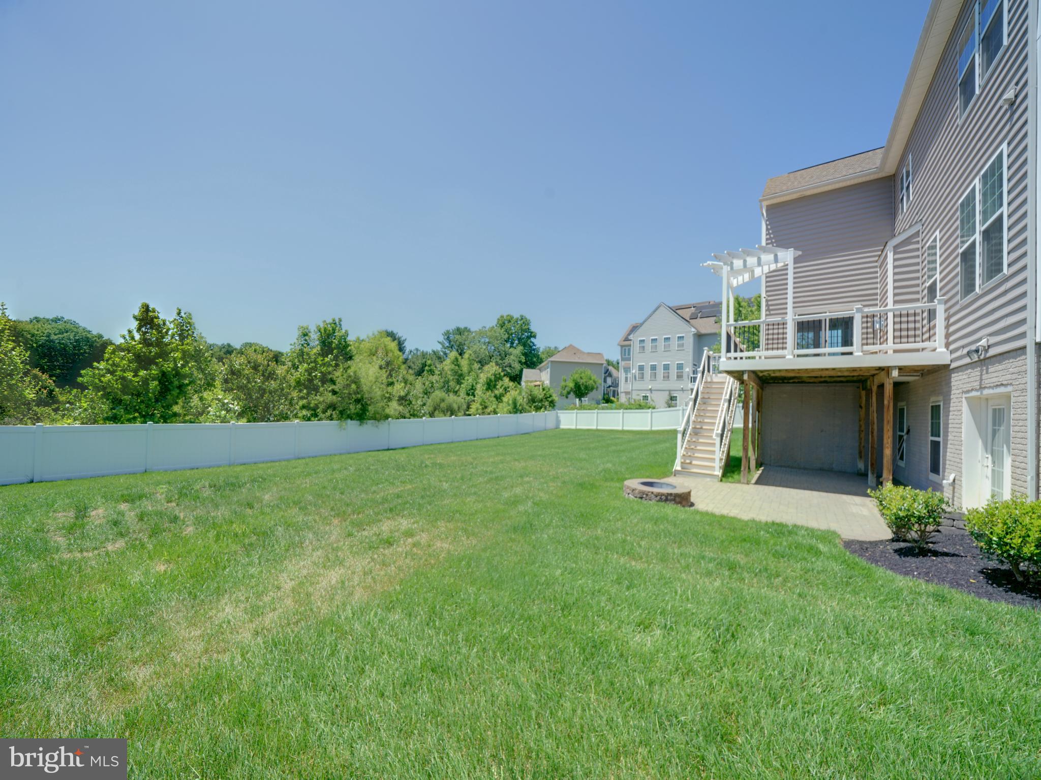 2112 GABLE DRIVE