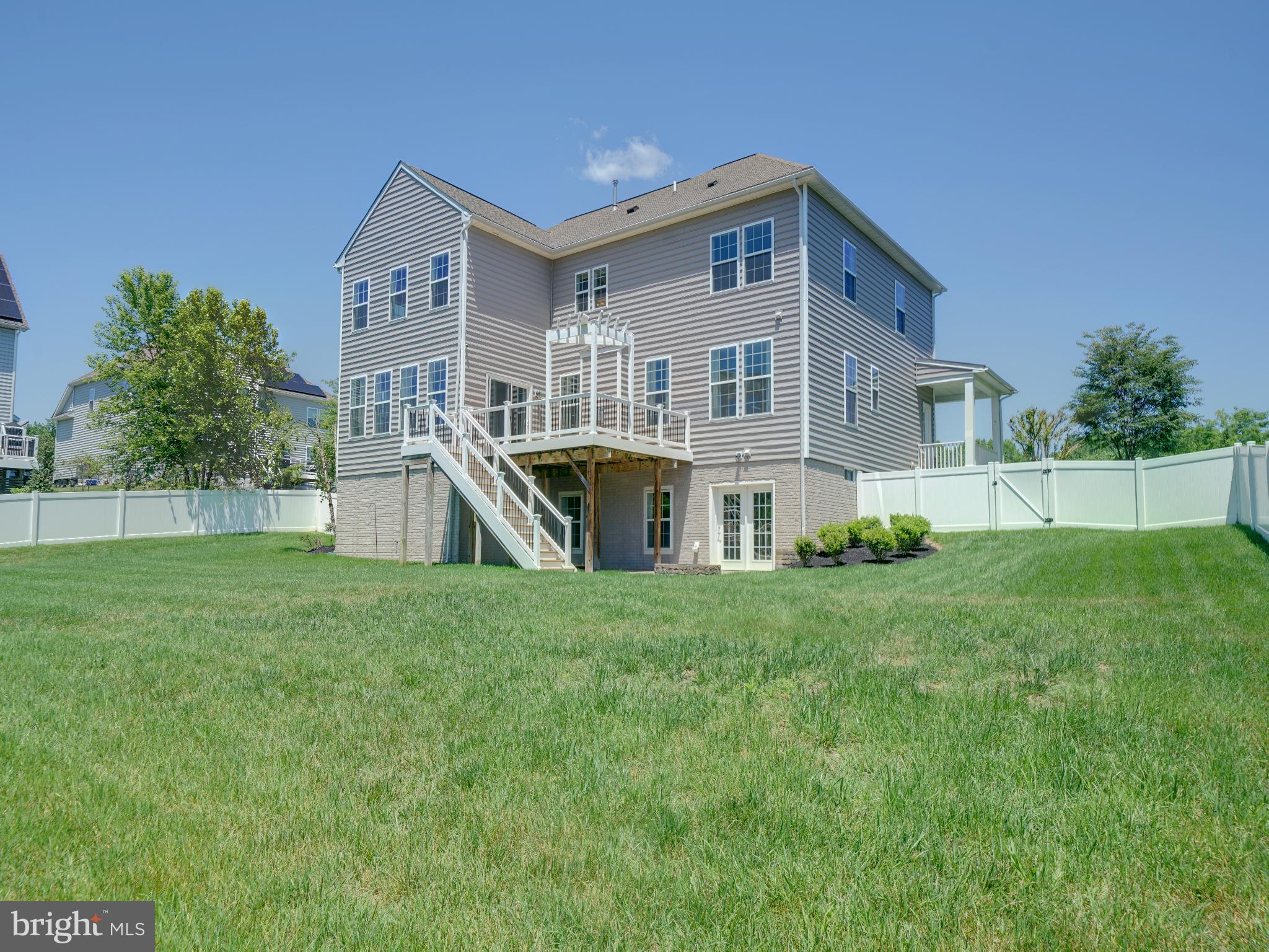 2112 GABLE DRIVE