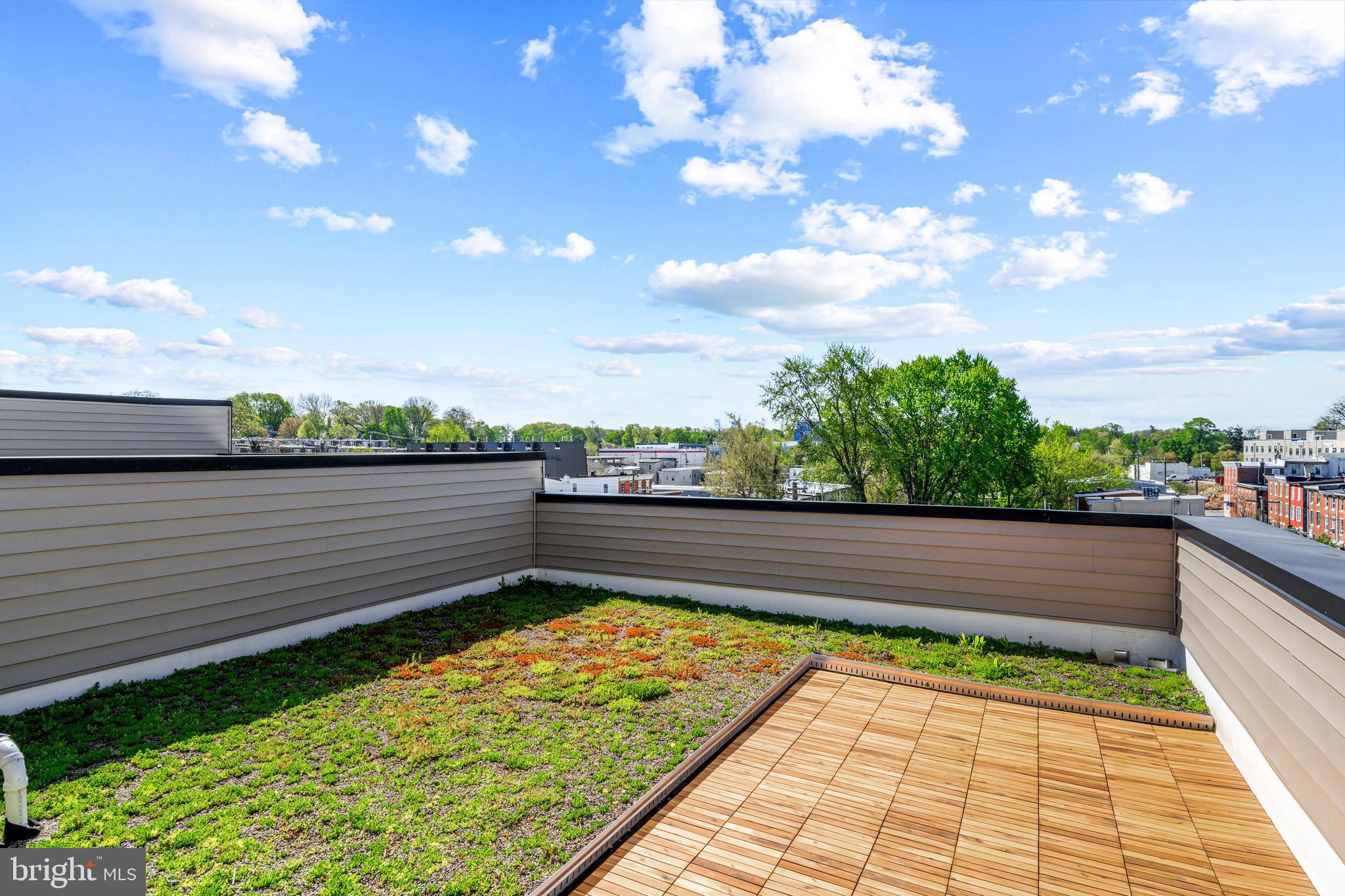 EAST FALLS - Residential Lease