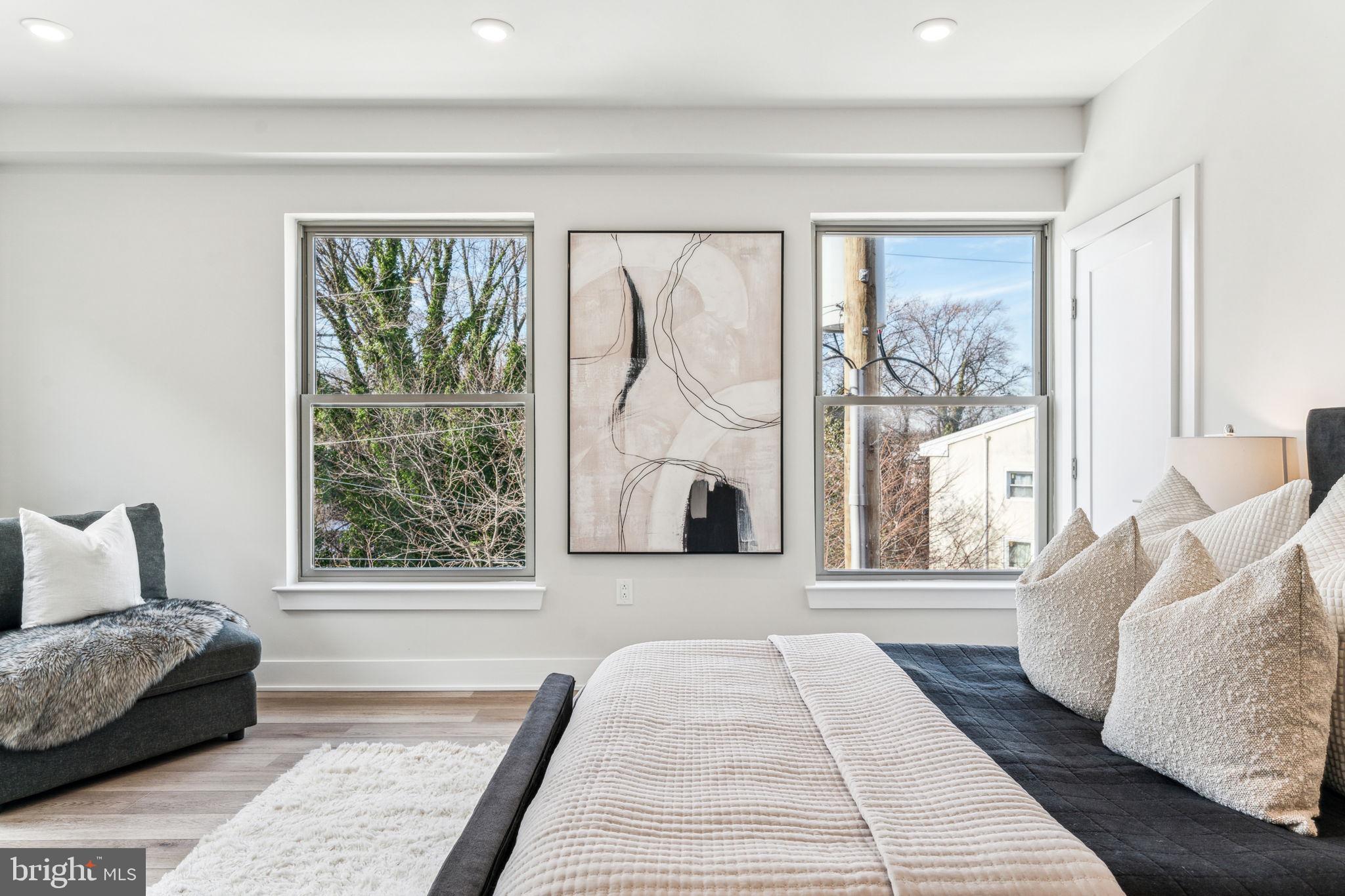 EAST FALLS - Residential Lease