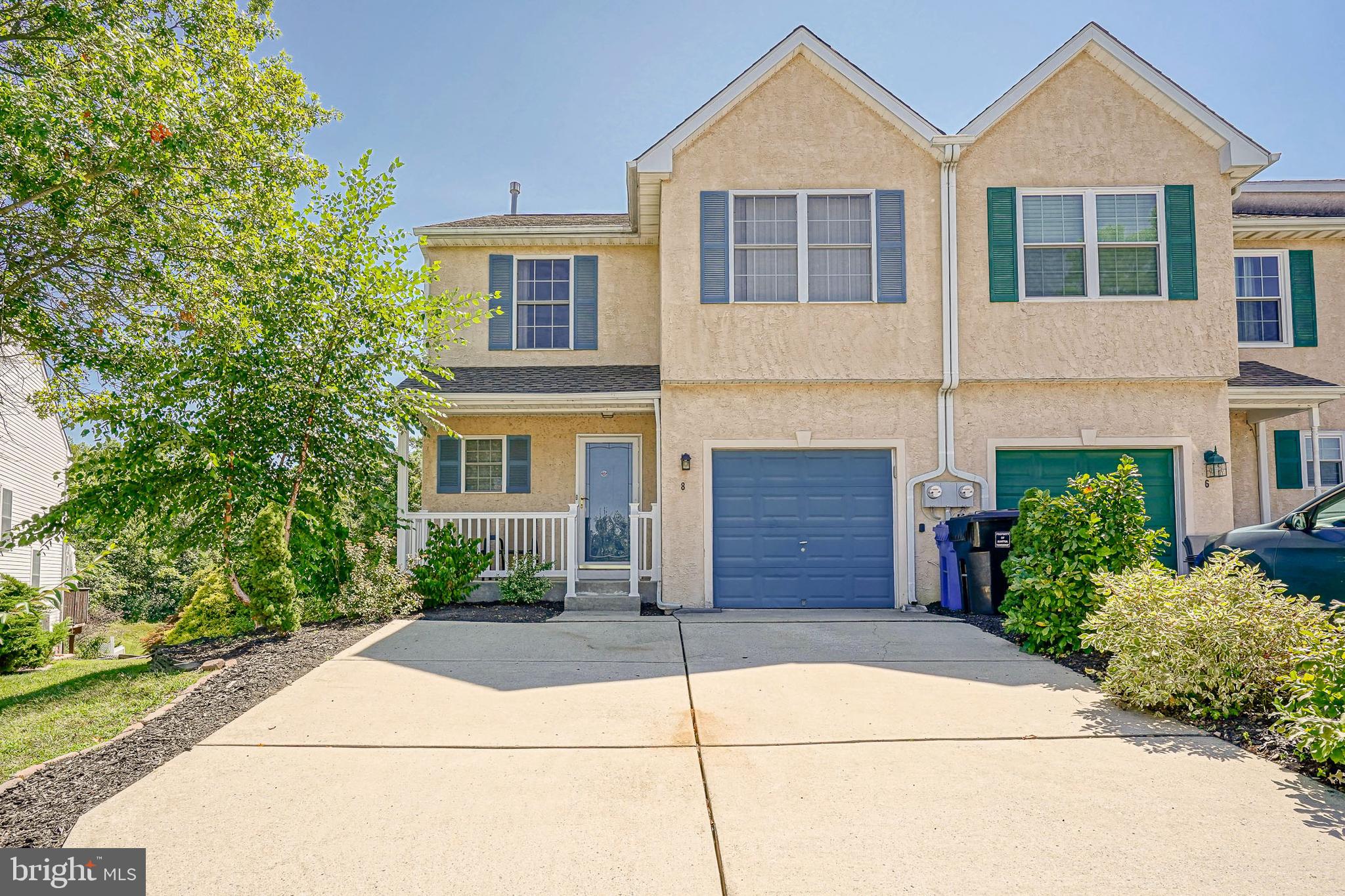 8 MEADOW COURT