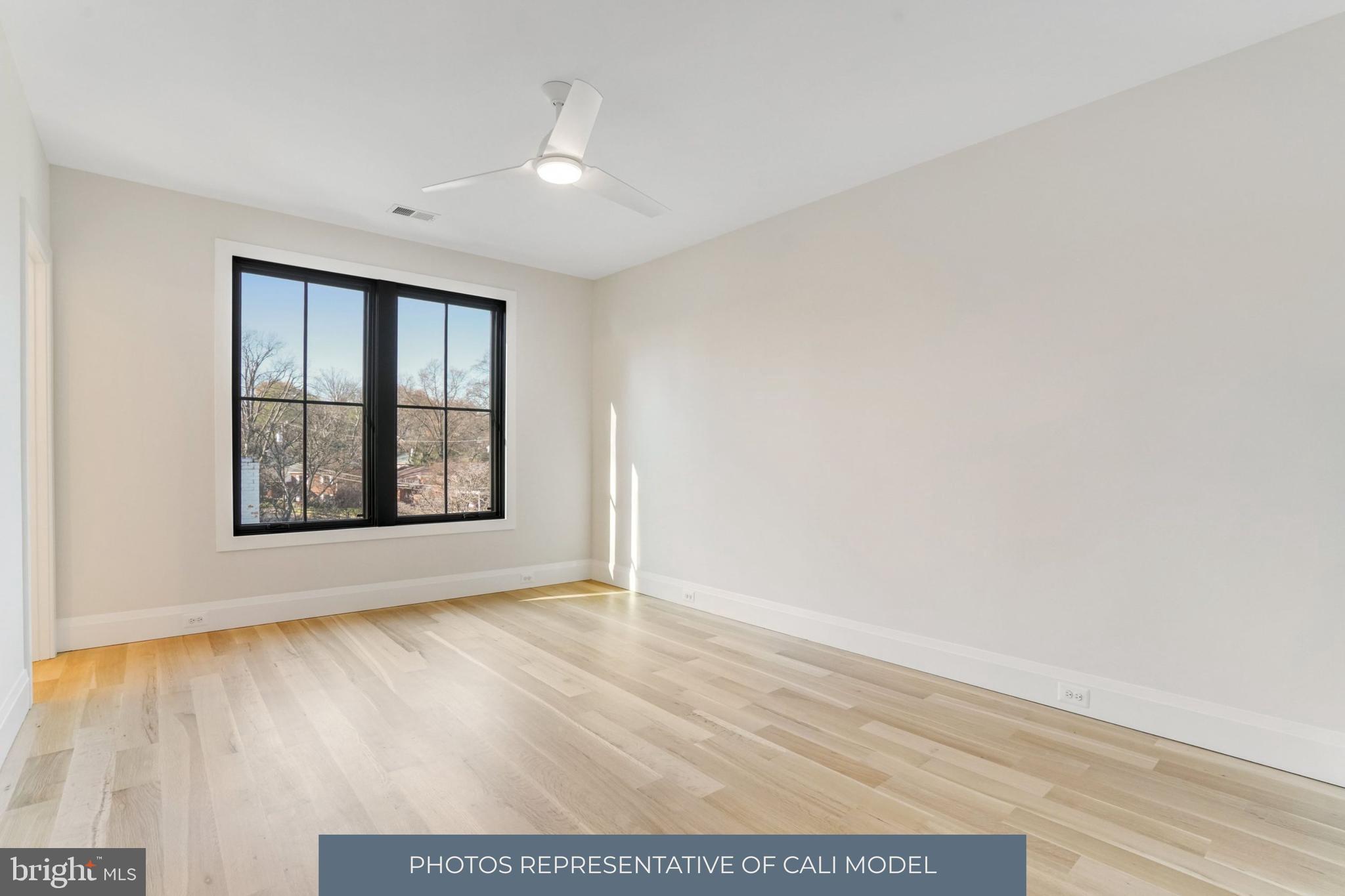 COUNTRY CLUB HILLS - Residential