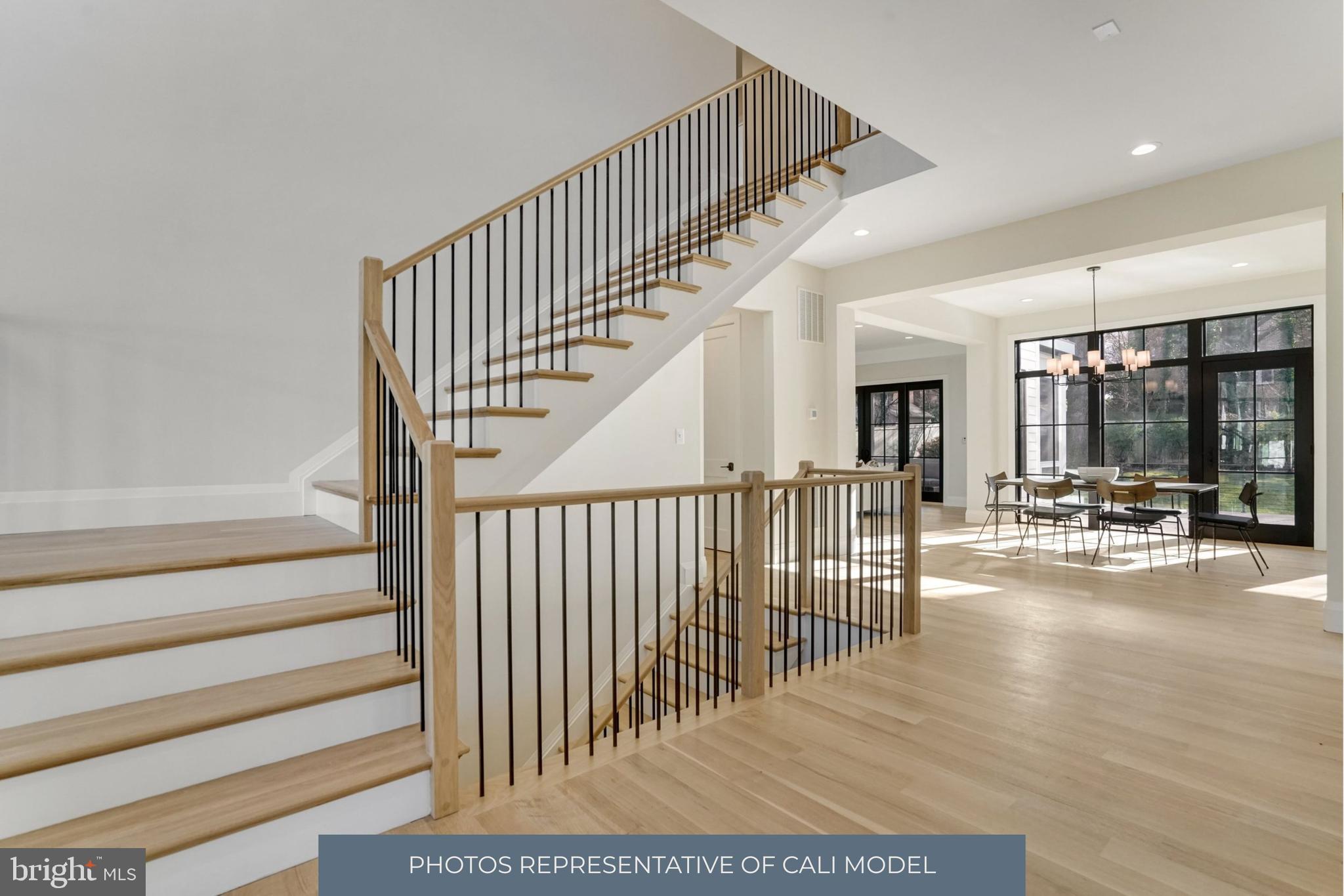 COUNTRY CLUB HILLS - Residential