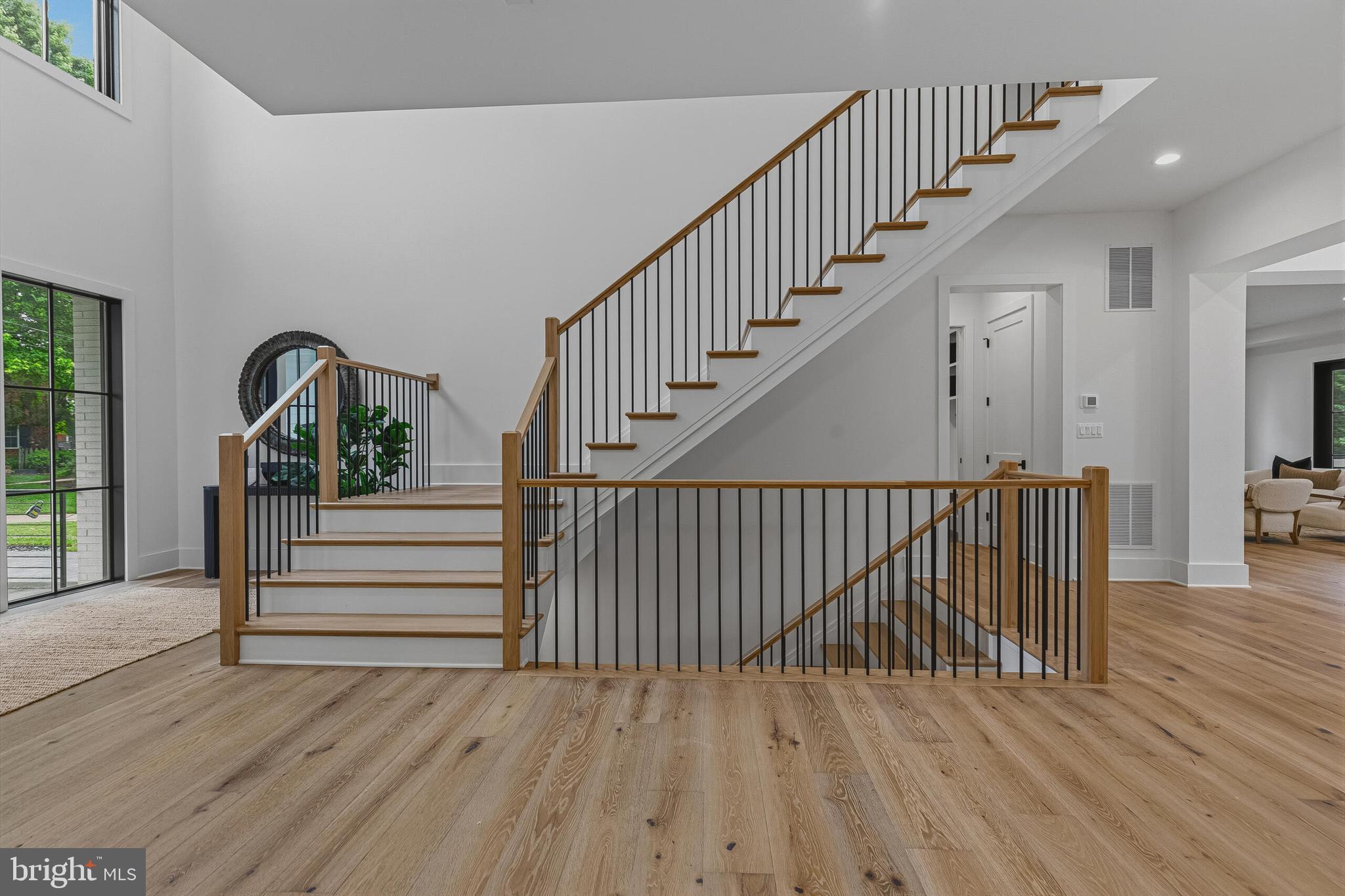 COUNTRY CLUB HILLS - Residential