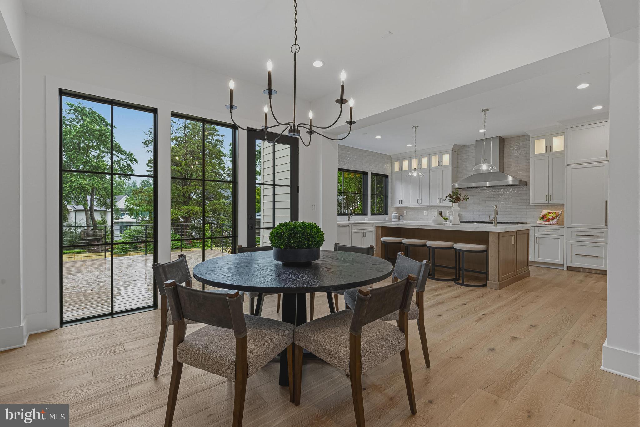 COUNTRY CLUB HILLS - Residential