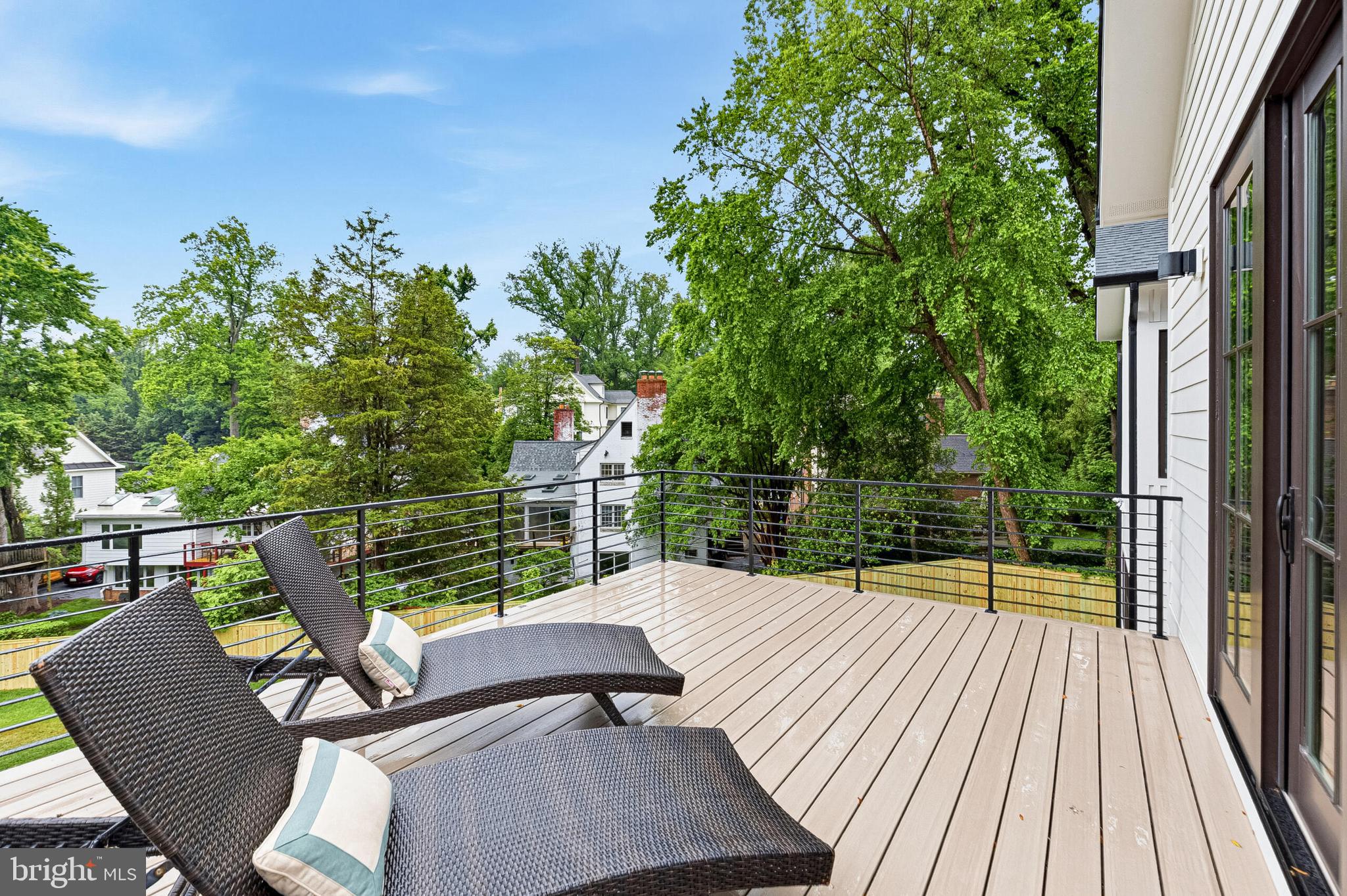 COUNTRY CLUB HILLS - Residential