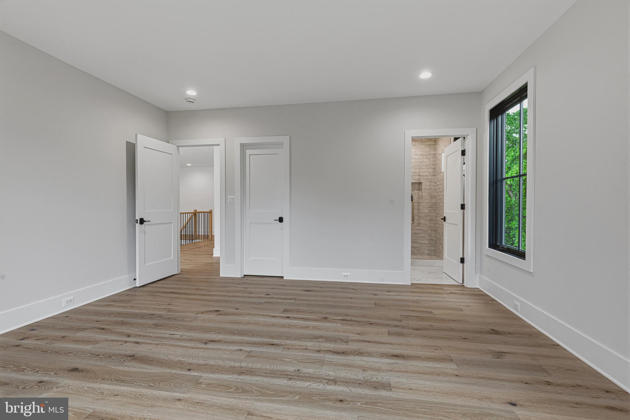 COUNTRY CLUB HILLS - Residential