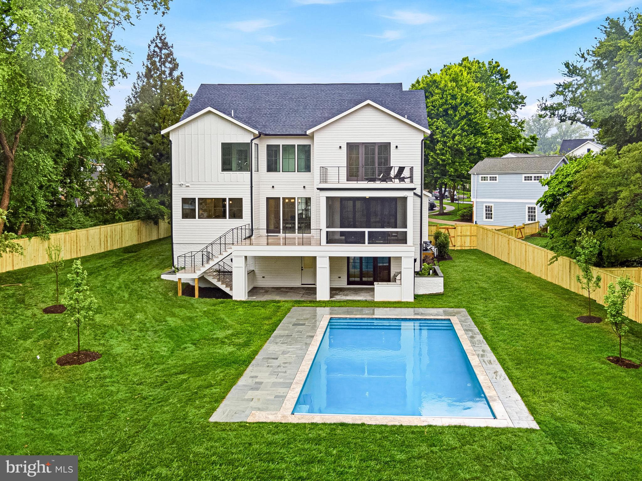 COUNTRY CLUB HILLS - Residential
