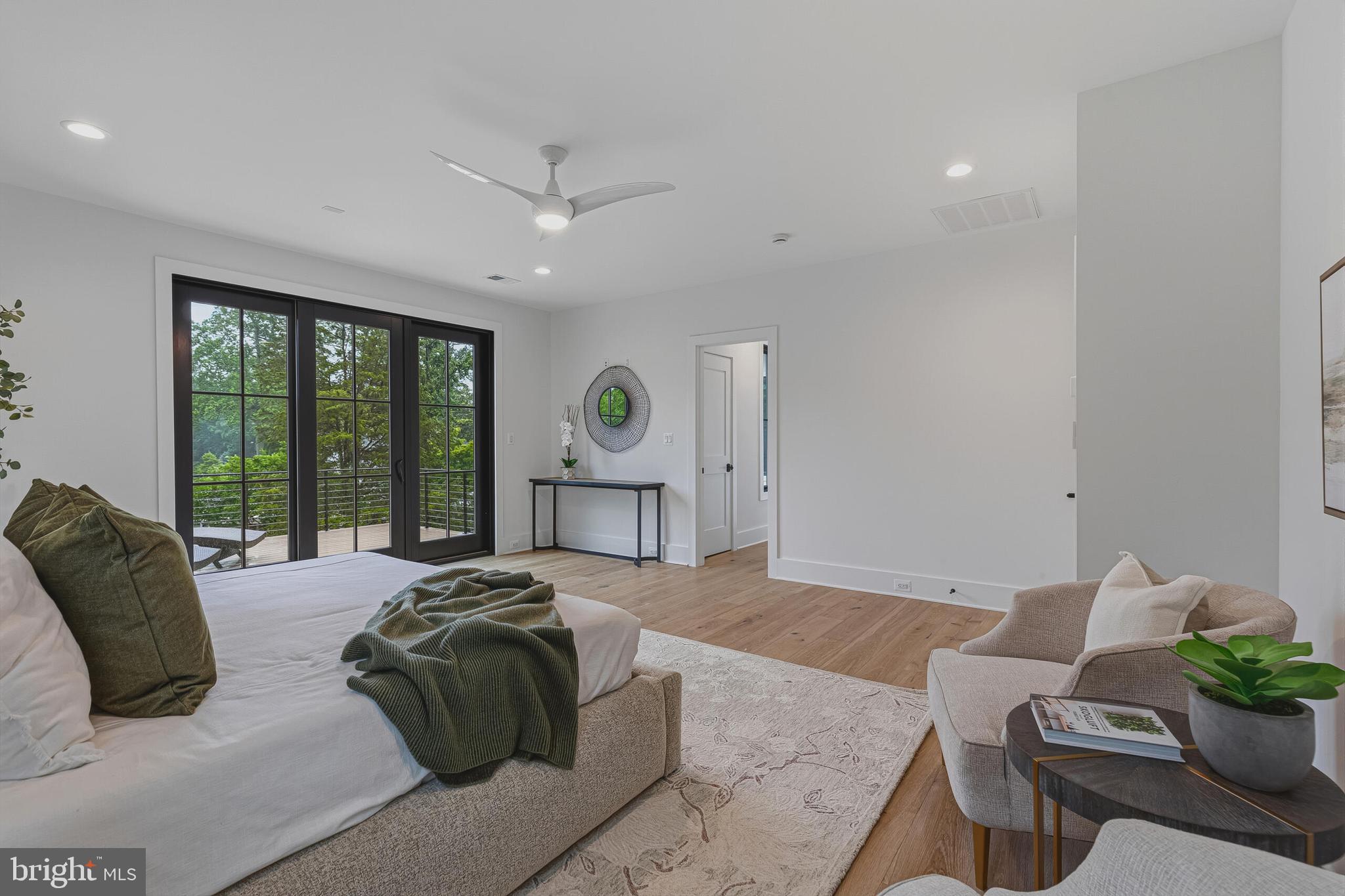 COUNTRY CLUB HILLS - Residential
