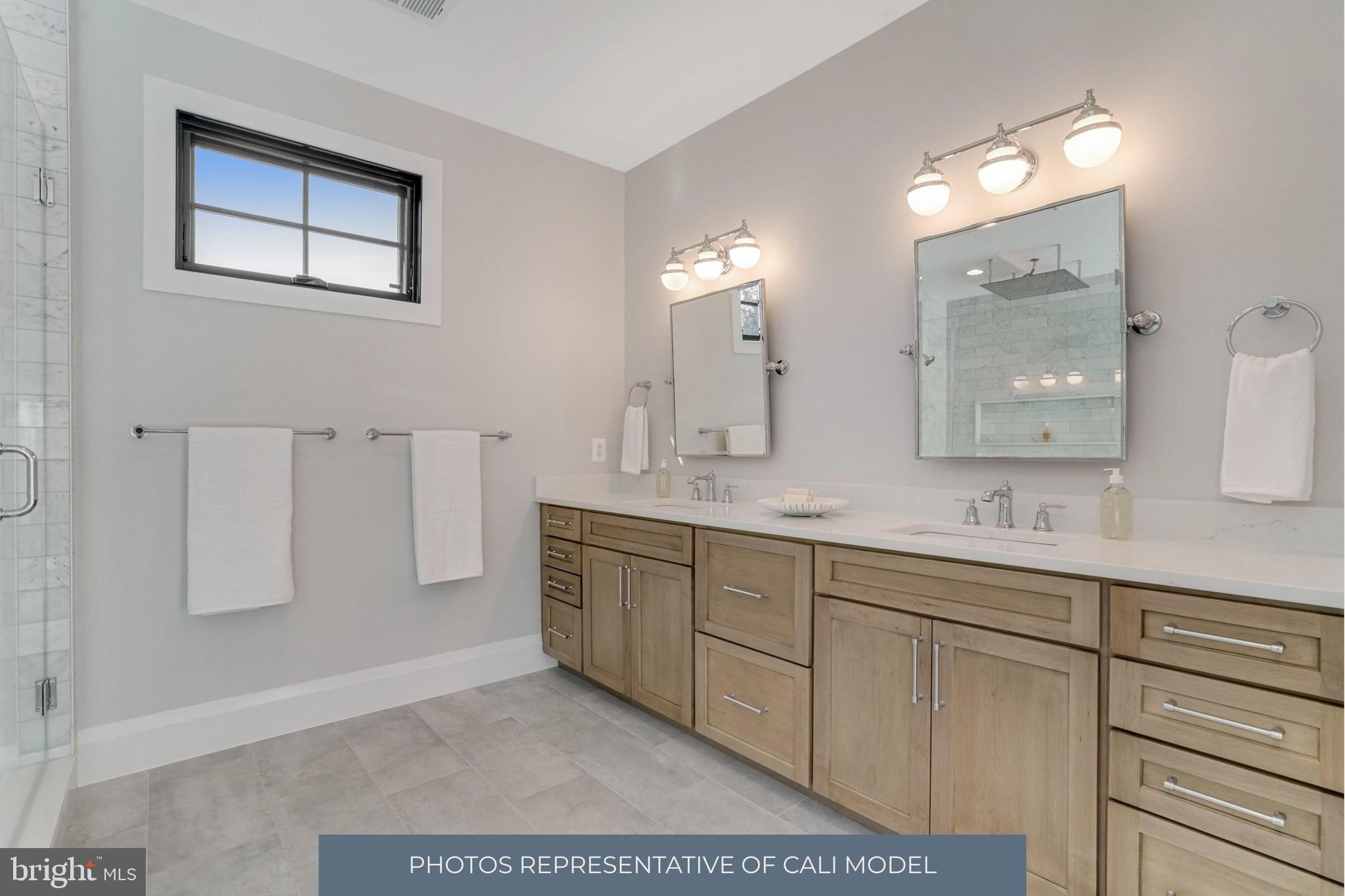 COUNTRY CLUB HILLS - Residential