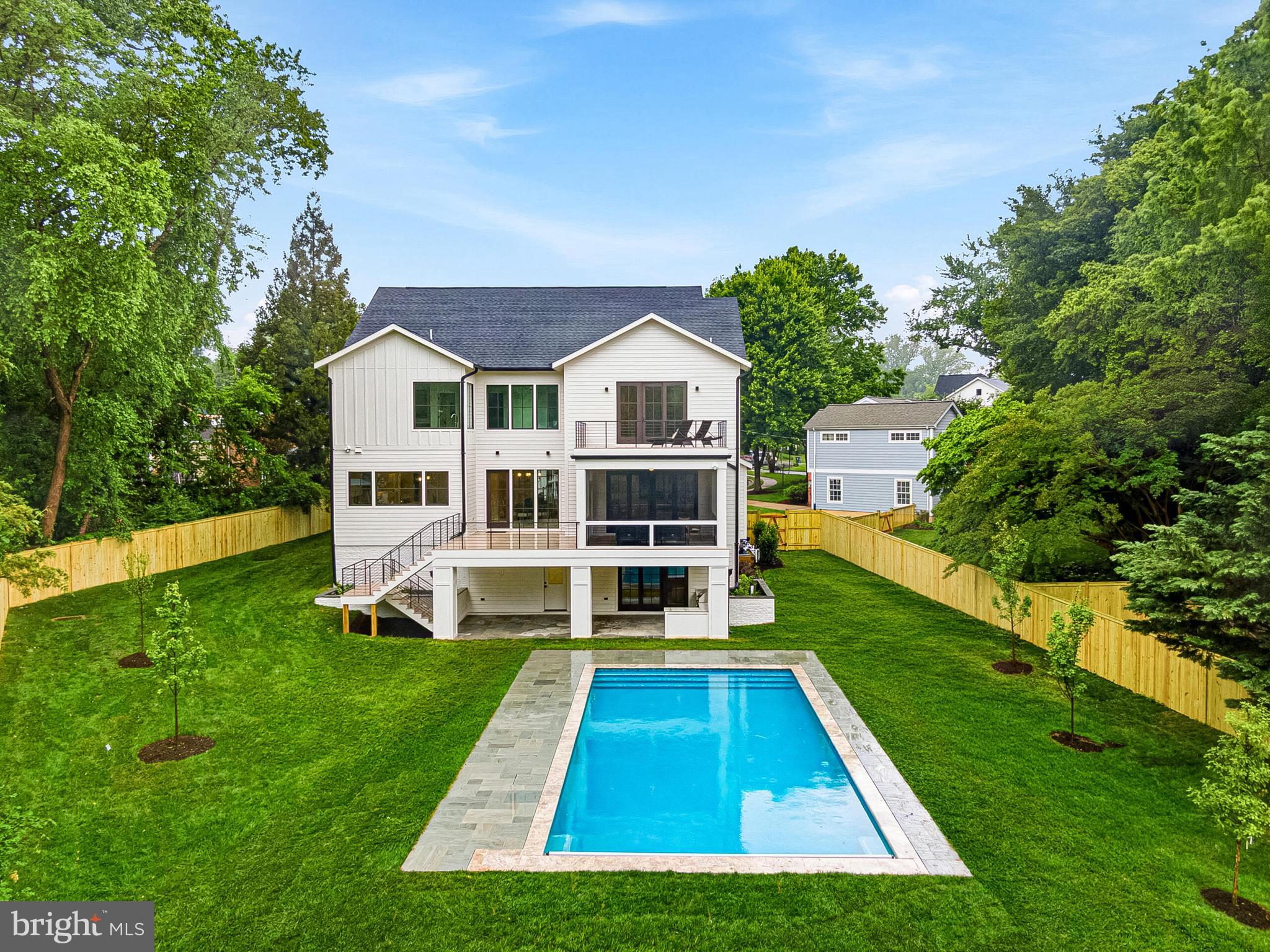COUNTRY CLUB HILLS - Residential